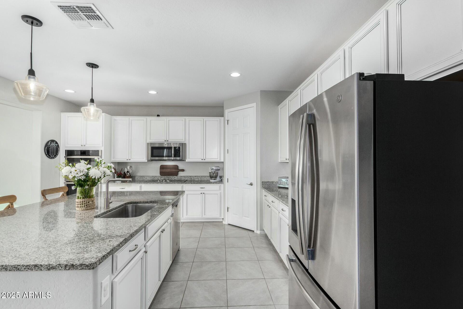 24032 N ROOSTER Road