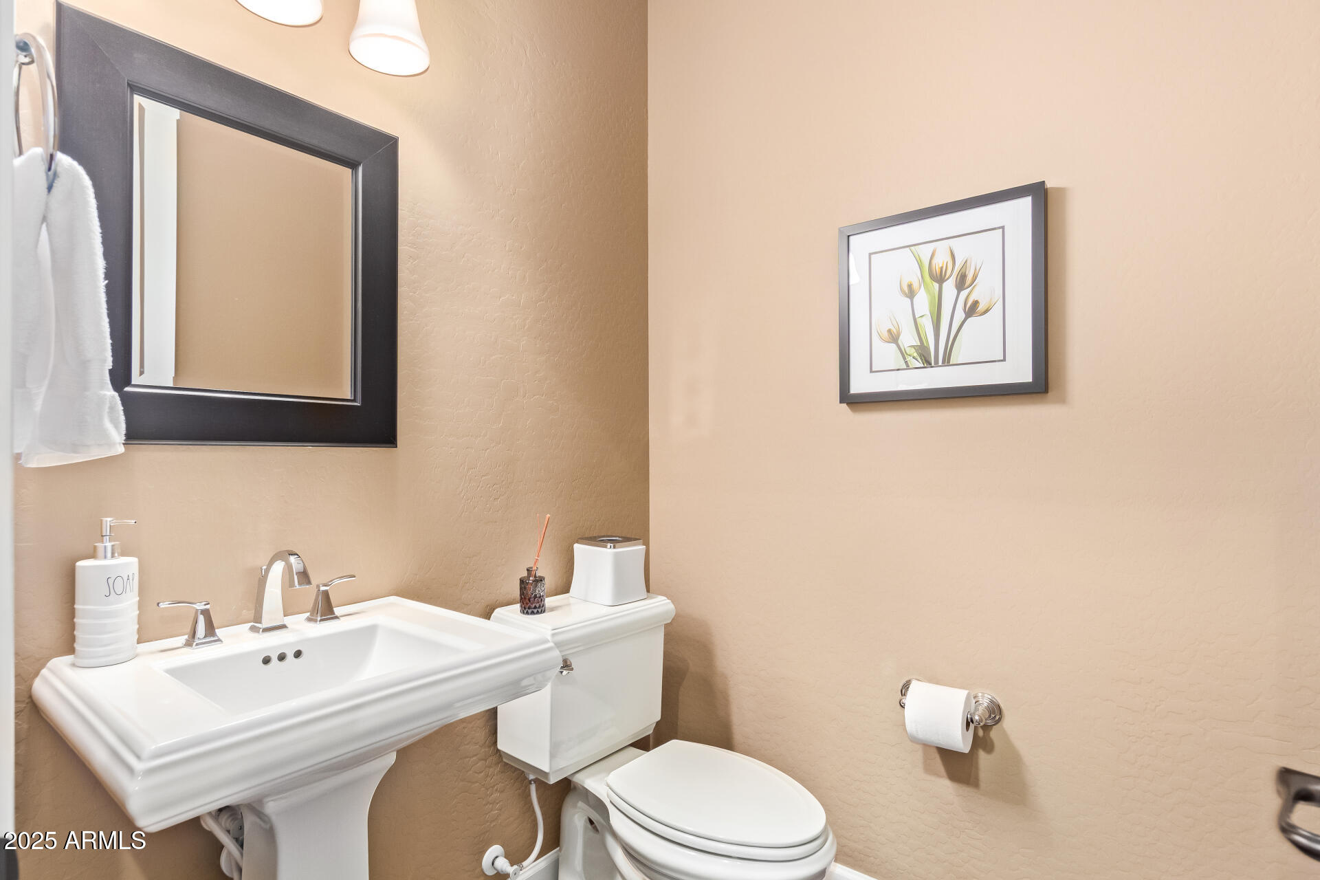 3881 E Birchwood Place