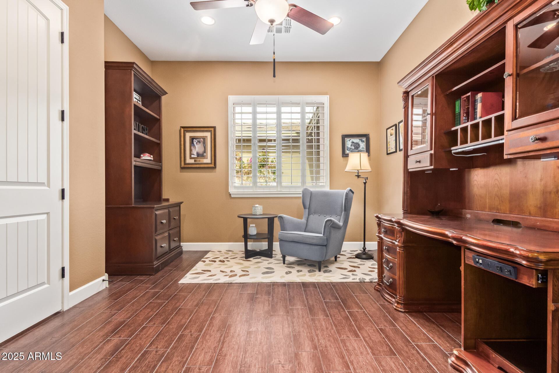 3881 E Birchwood Place