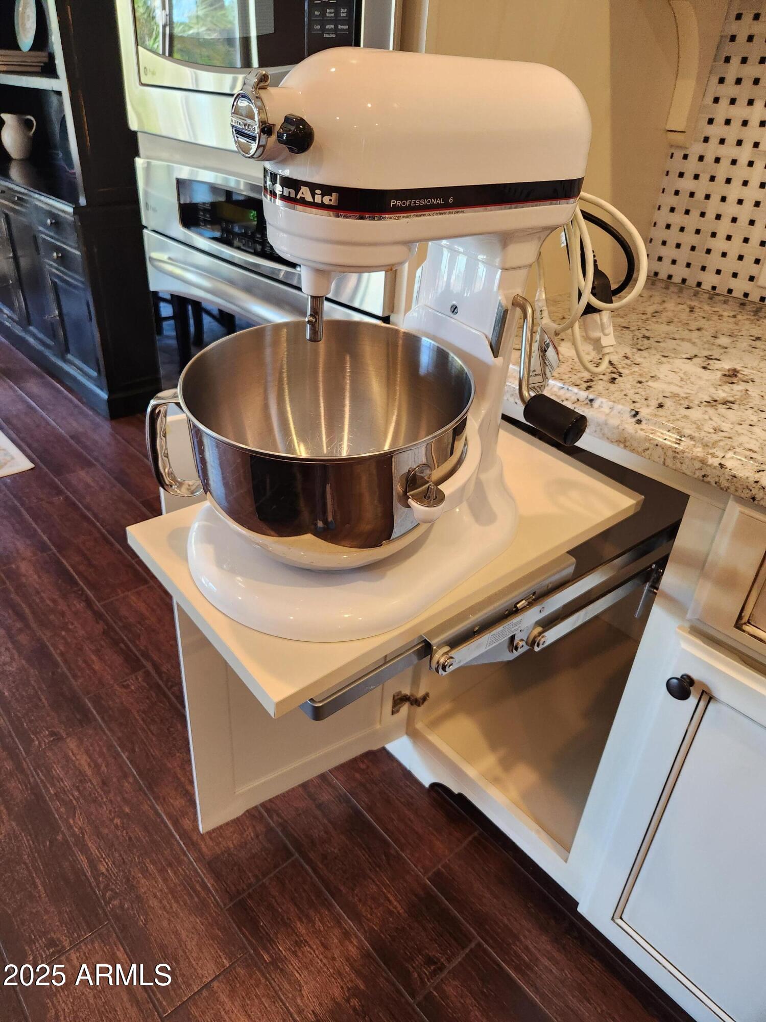 3881 E Birchwood Place