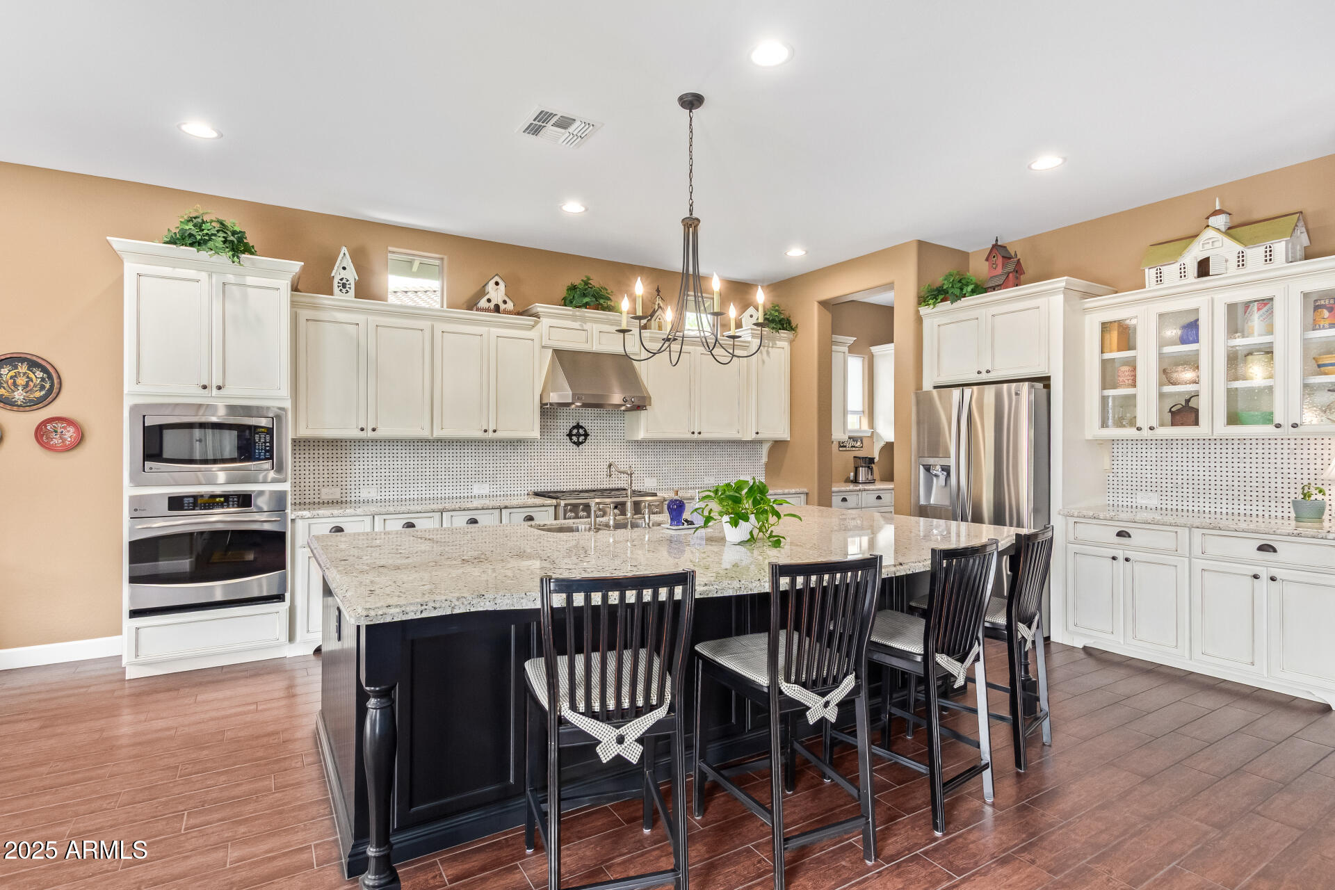 3881 E Birchwood Place