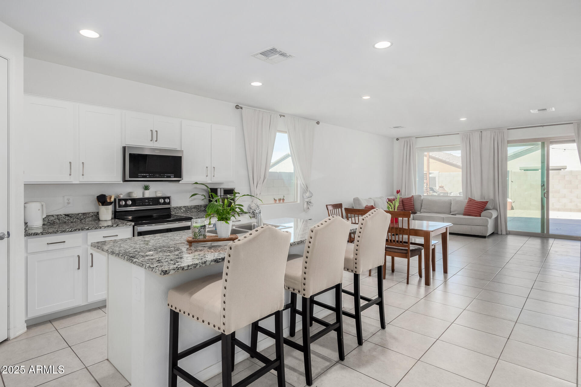 36284 W SAN CLEMENTE Avenue