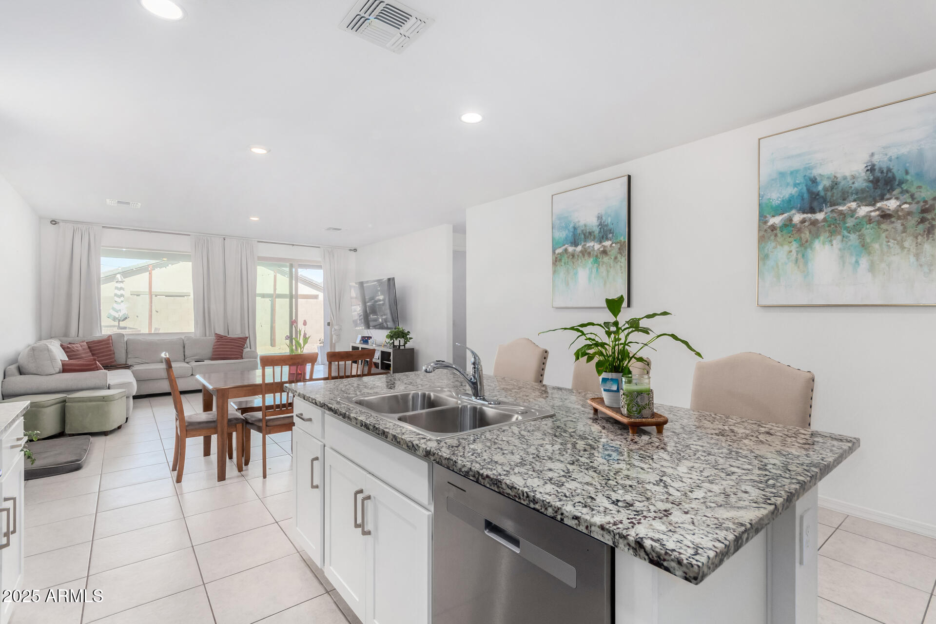 36284 W SAN CLEMENTE Avenue