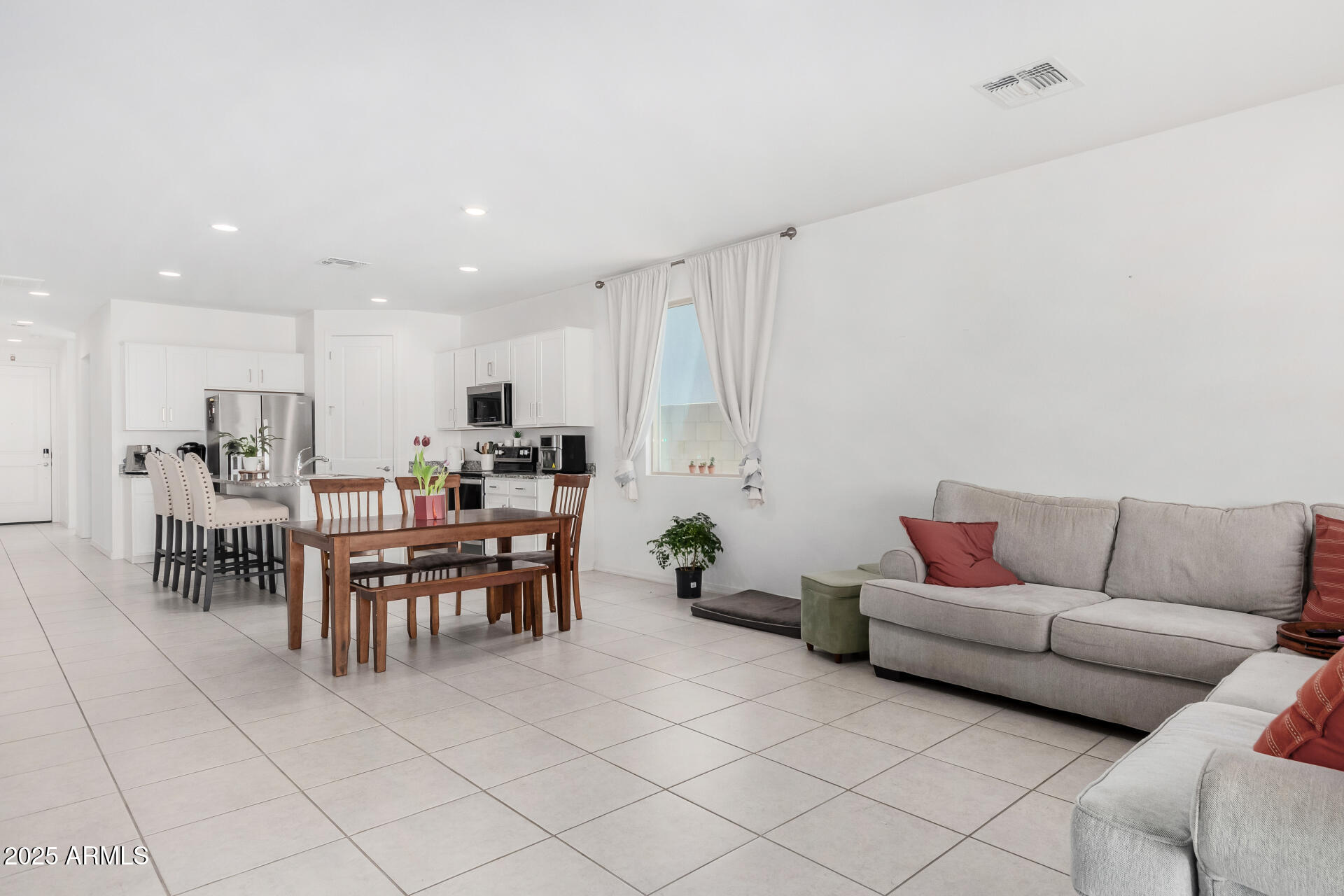 36284 W SAN CLEMENTE Avenue