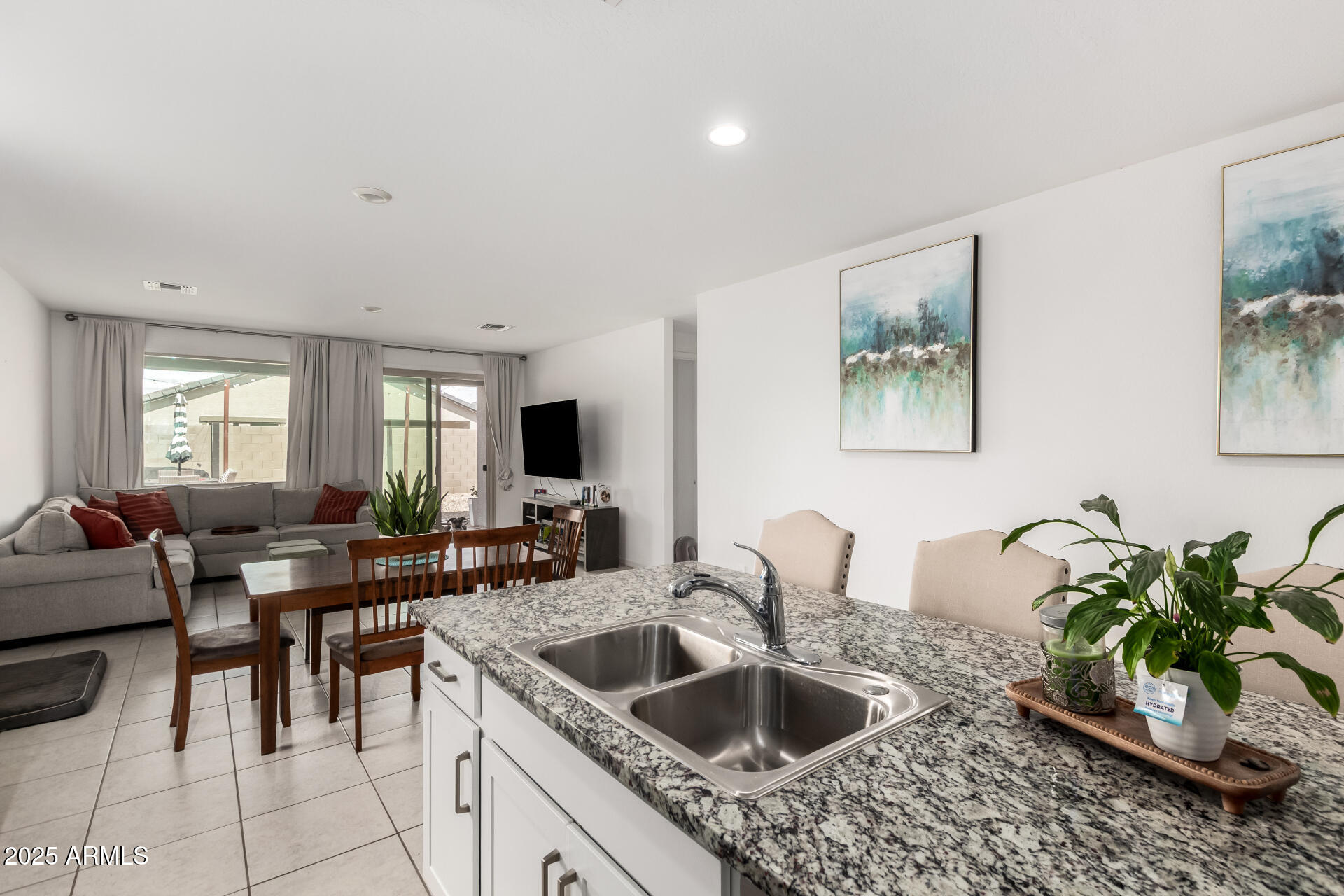 36284 W SAN CLEMENTE Avenue