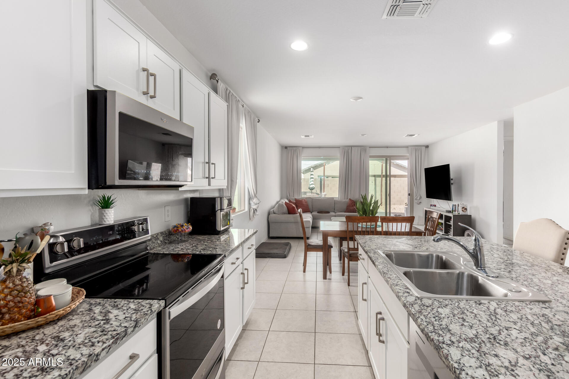 36284 W SAN CLEMENTE Avenue