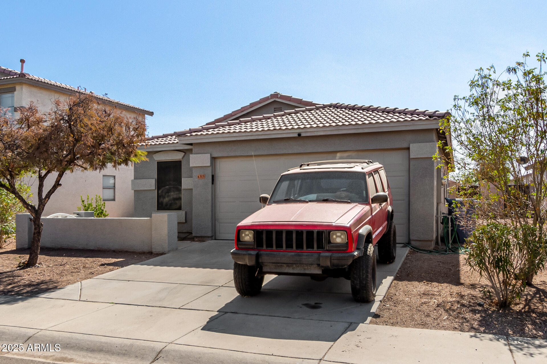 6313 W PIONEER Street