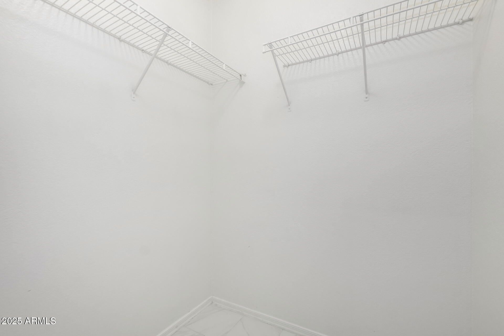 6313 W PIONEER Street