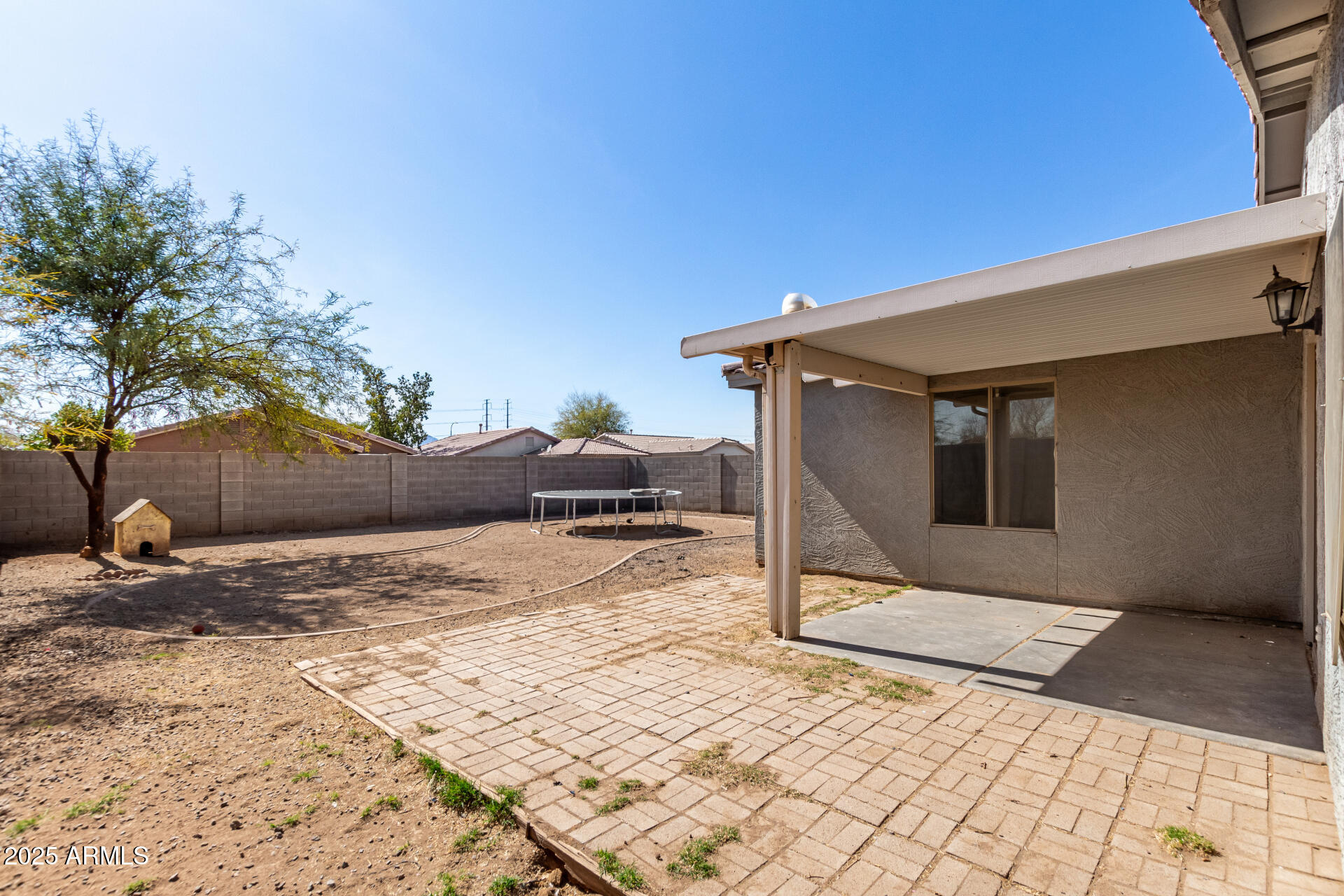 6313 W PIONEER Street