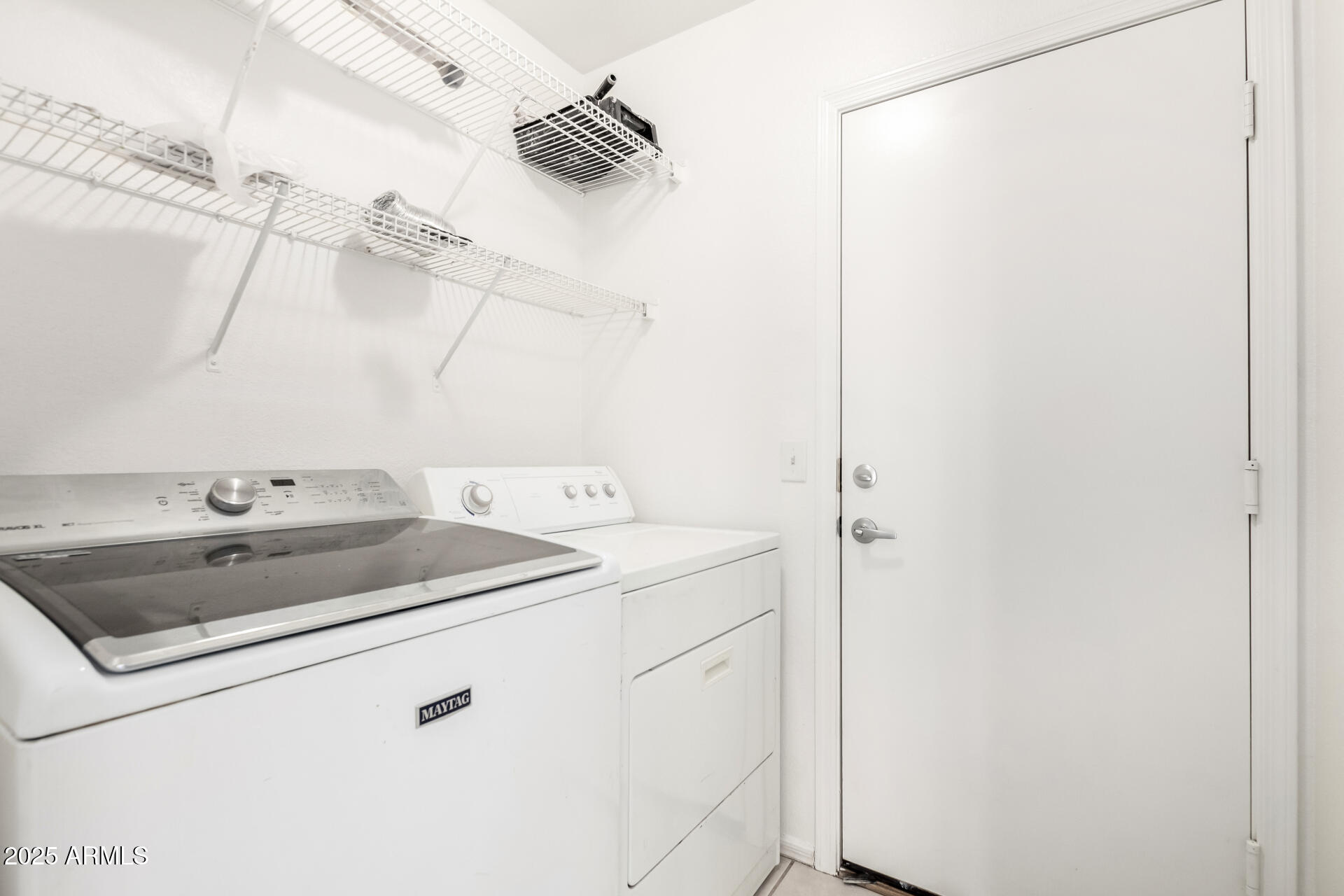 6313 W PIONEER Street