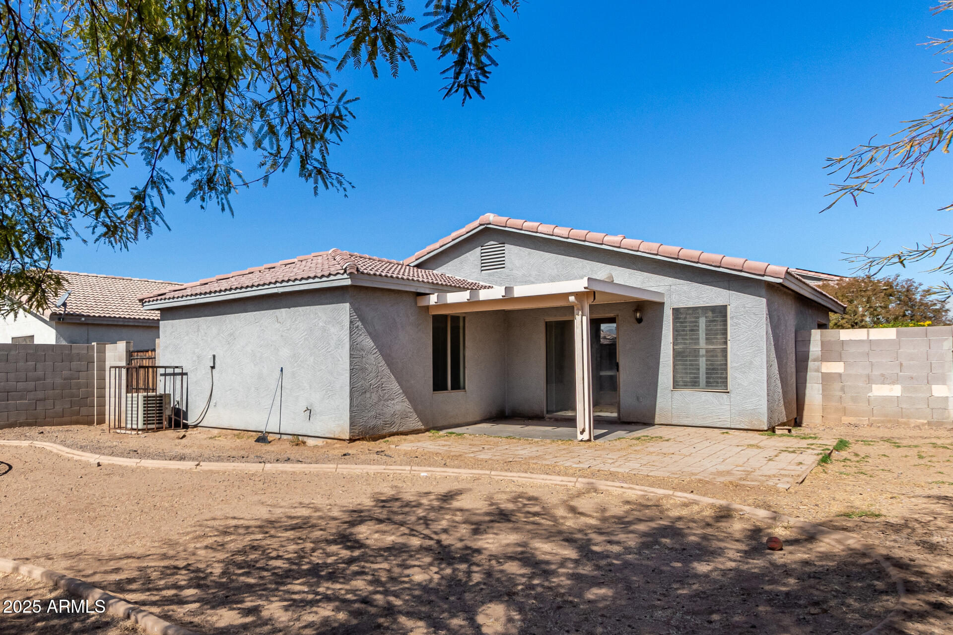 6313 W PIONEER Street