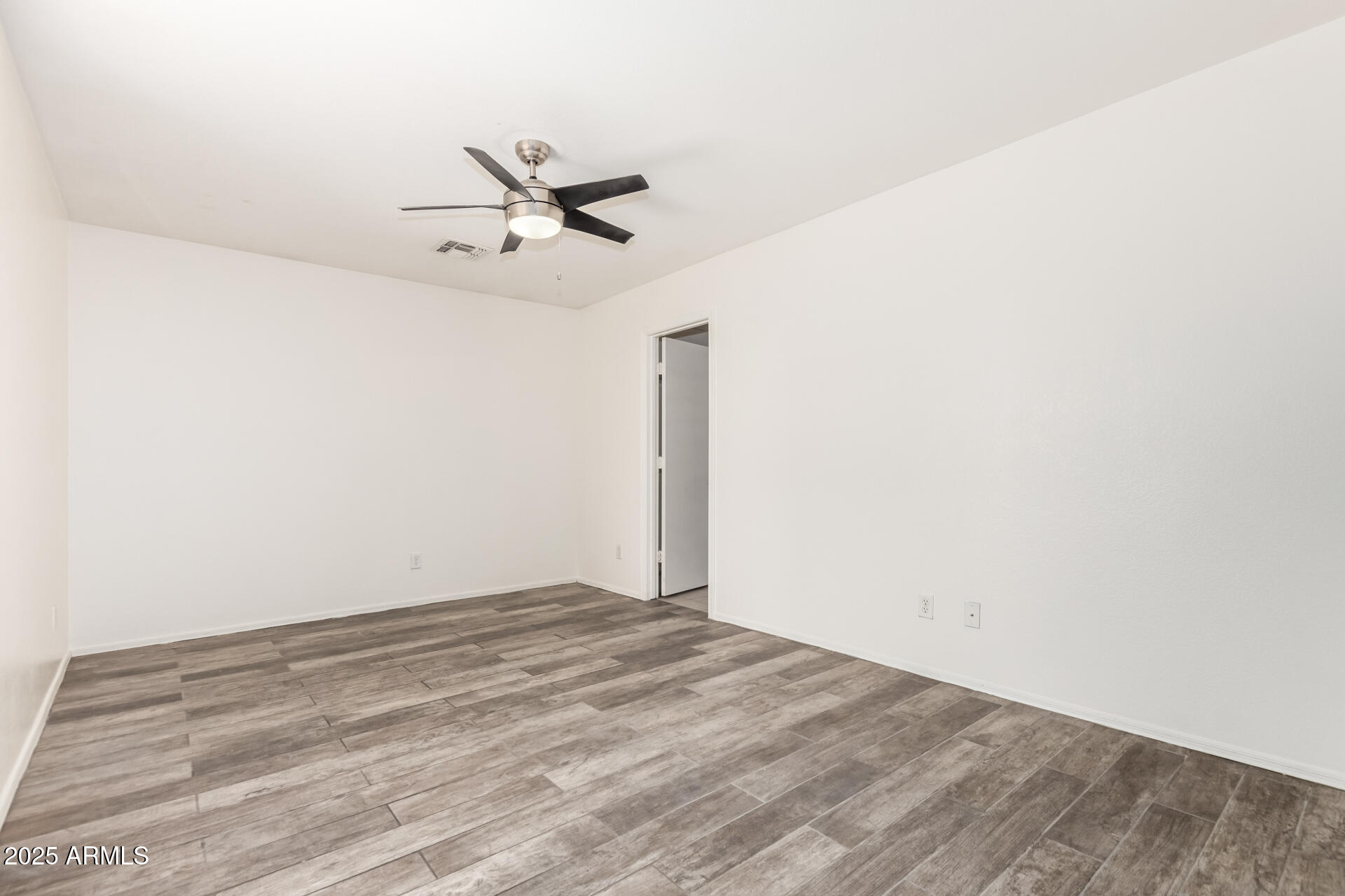 6313 W PIONEER Street