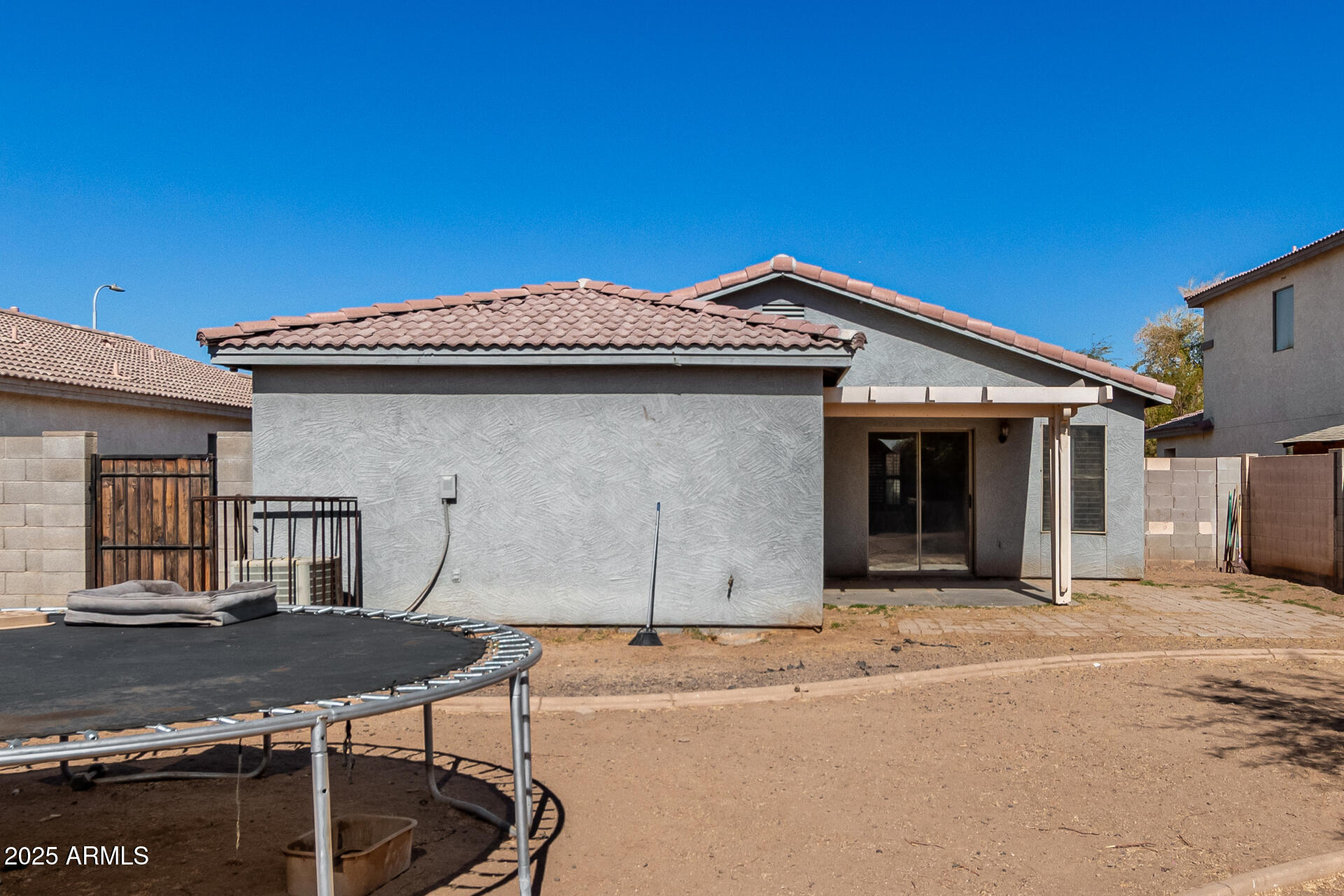 6313 W PIONEER Street