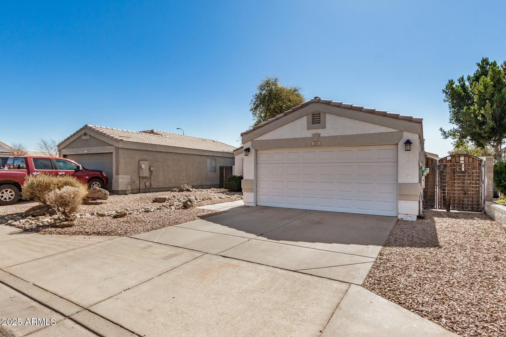 1345 W DIAMOND Avenue