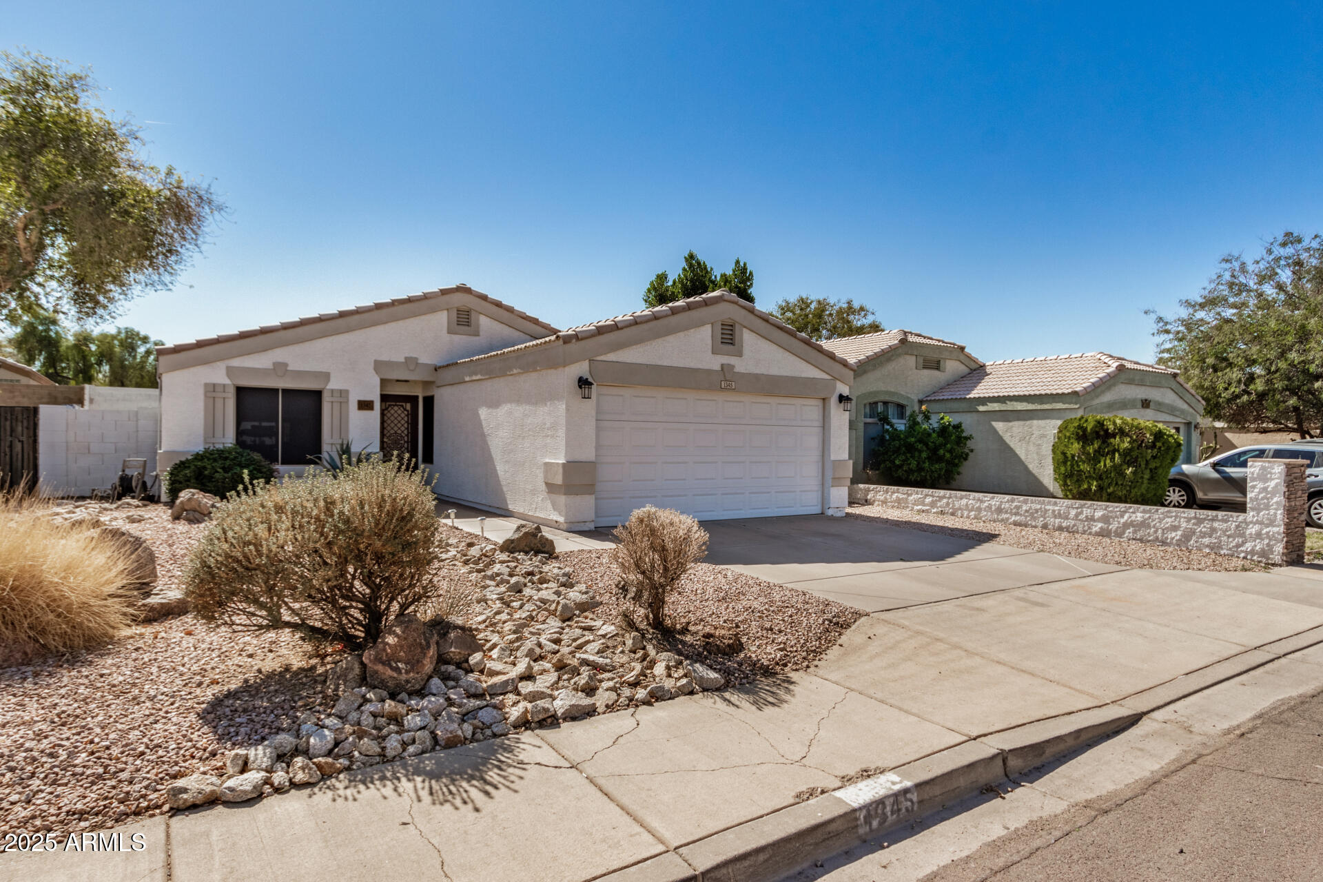 1345 W DIAMOND Avenue