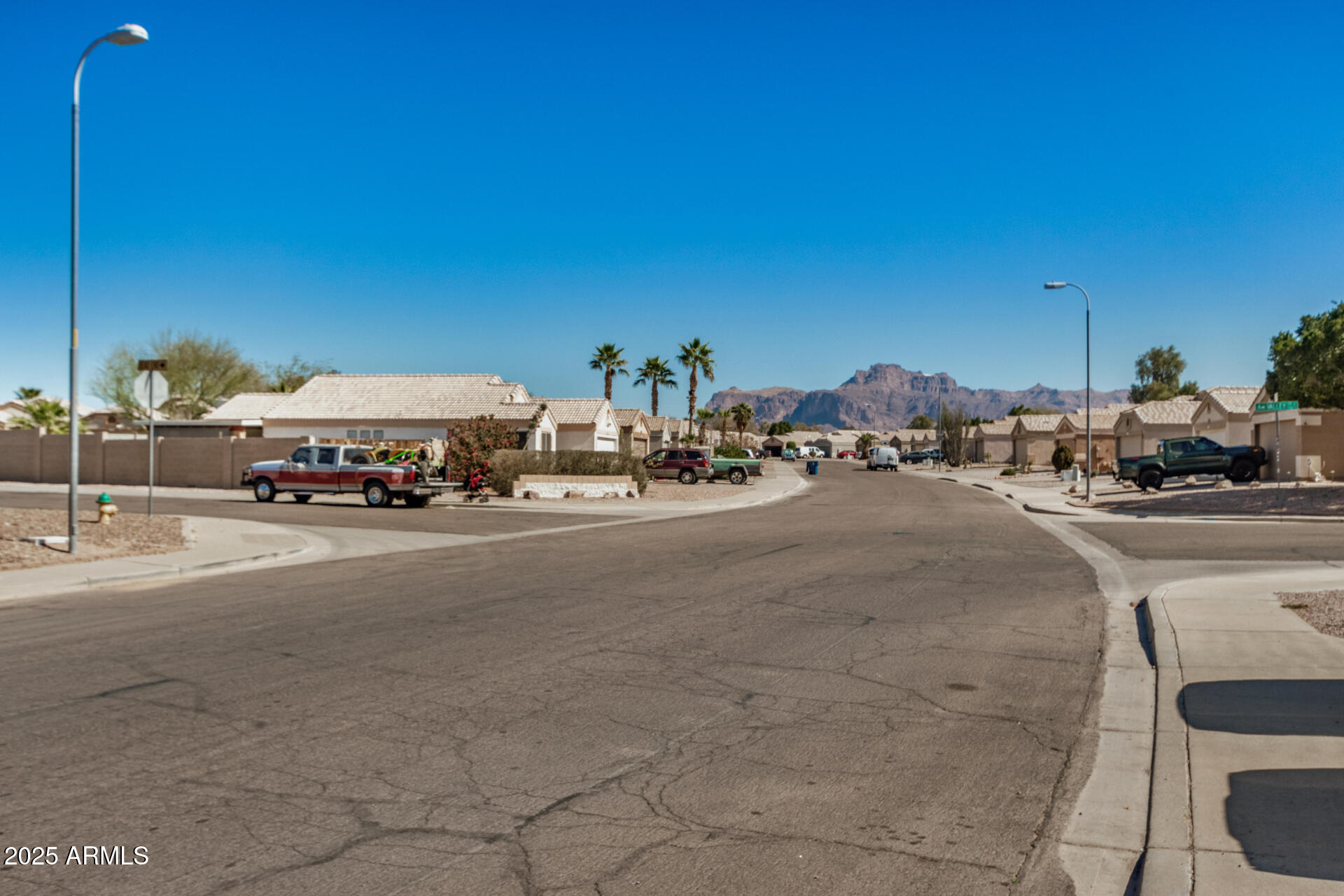 1345 W DIAMOND Avenue