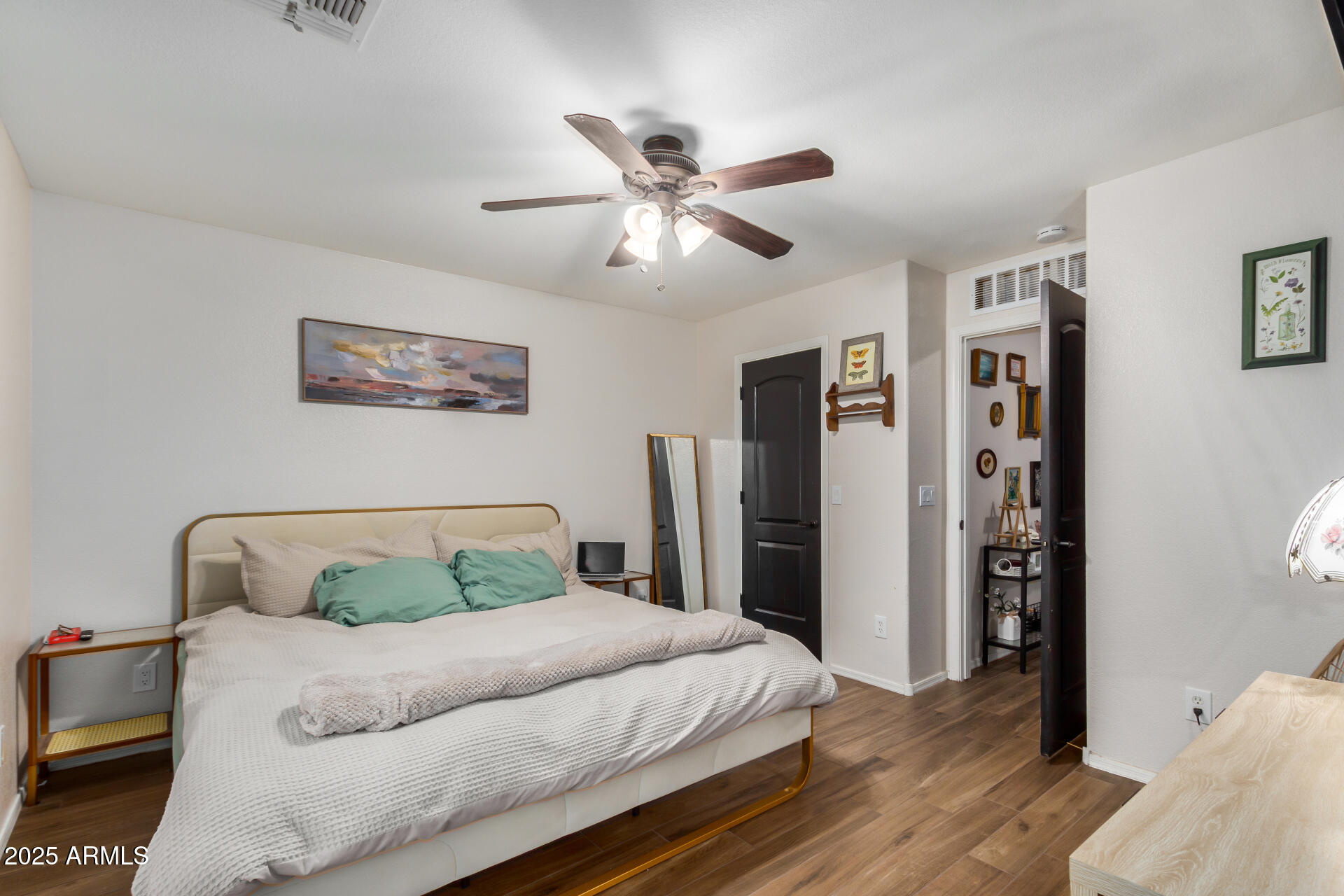 1345 W DIAMOND Avenue