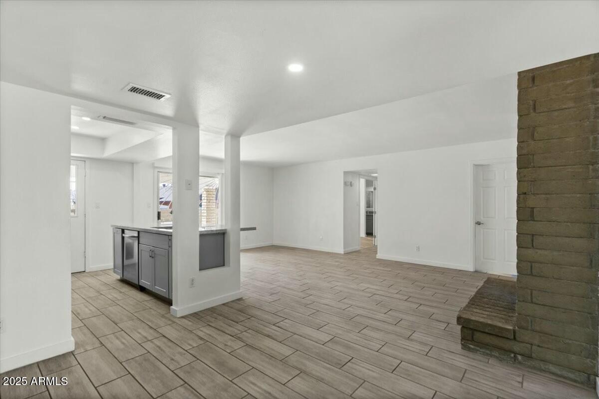 3223 W PURDUE Avenue