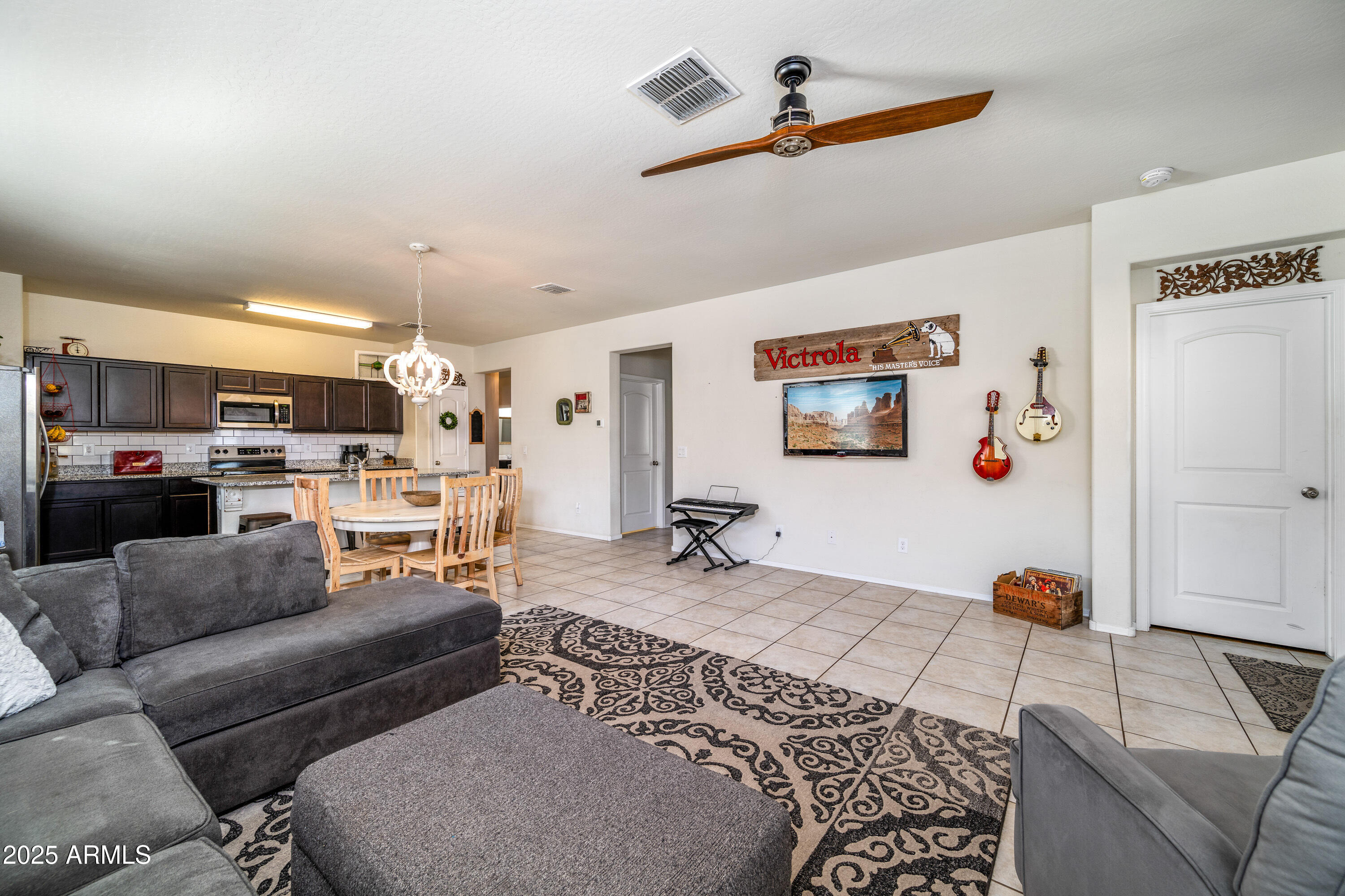 2922 W KOWALSKY Lane