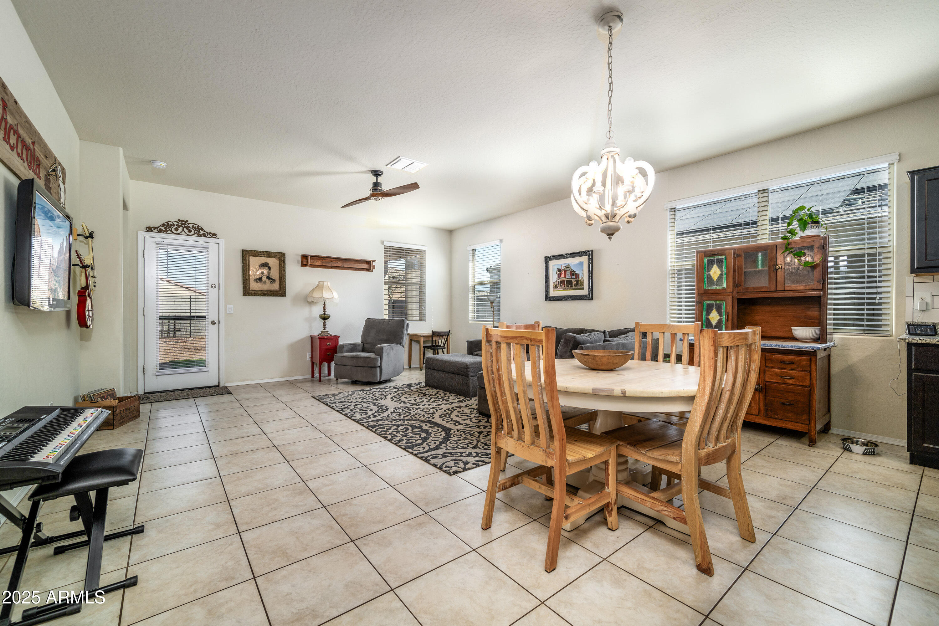 2922 W KOWALSKY Lane