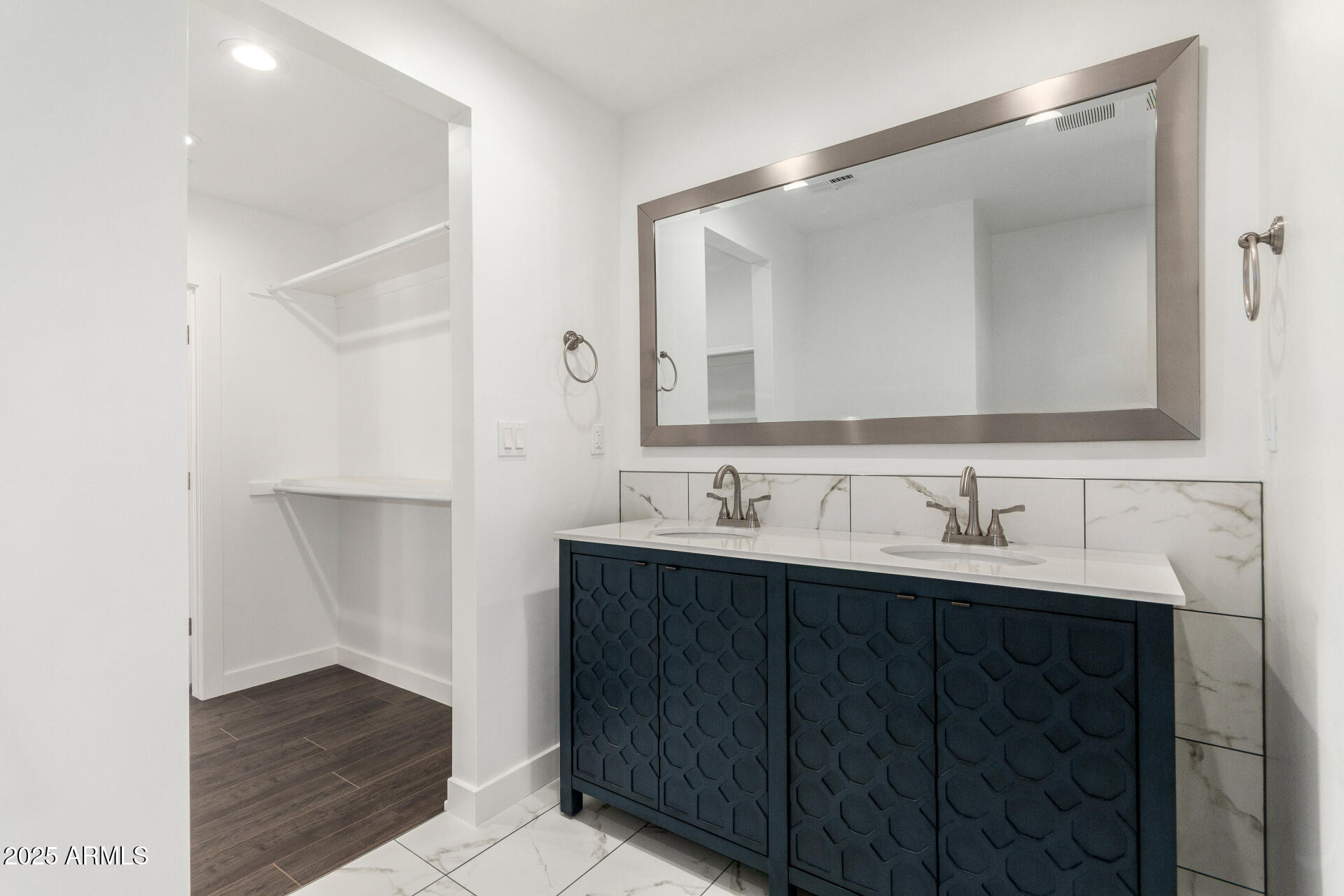 2818 E Villa Rita Drive