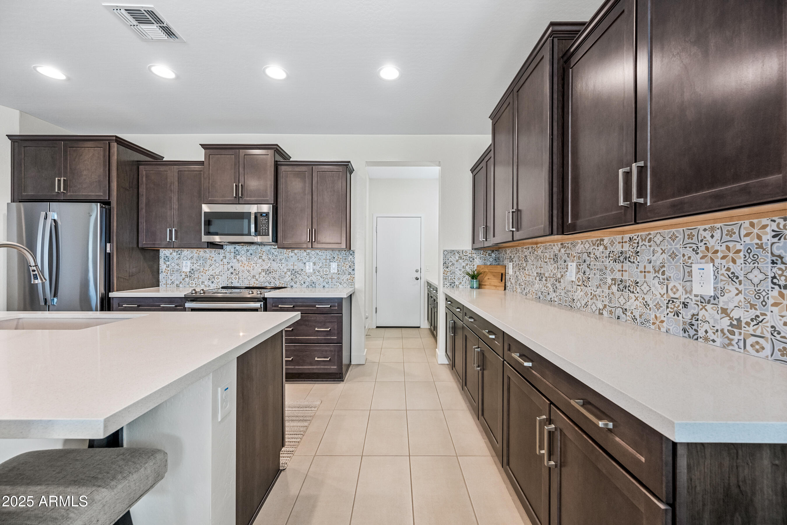 10726 E TALLAHASSEE Avenue