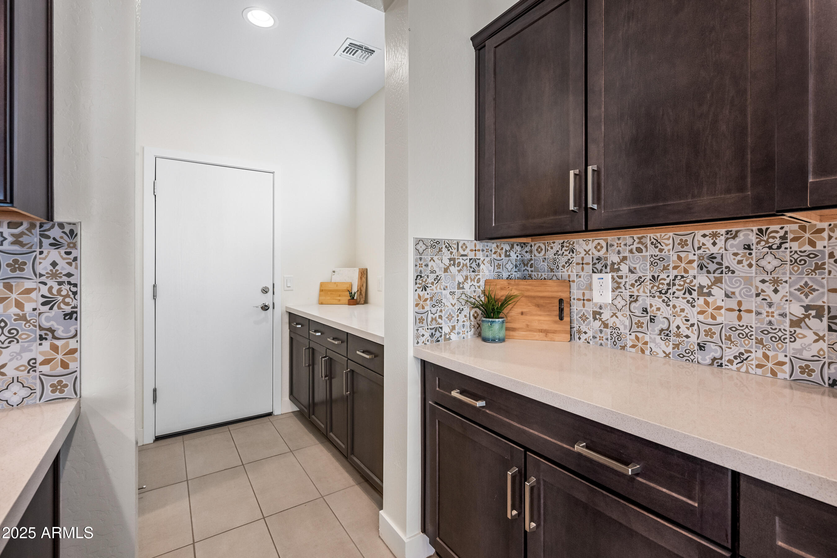 10726 E TALLAHASSEE Avenue