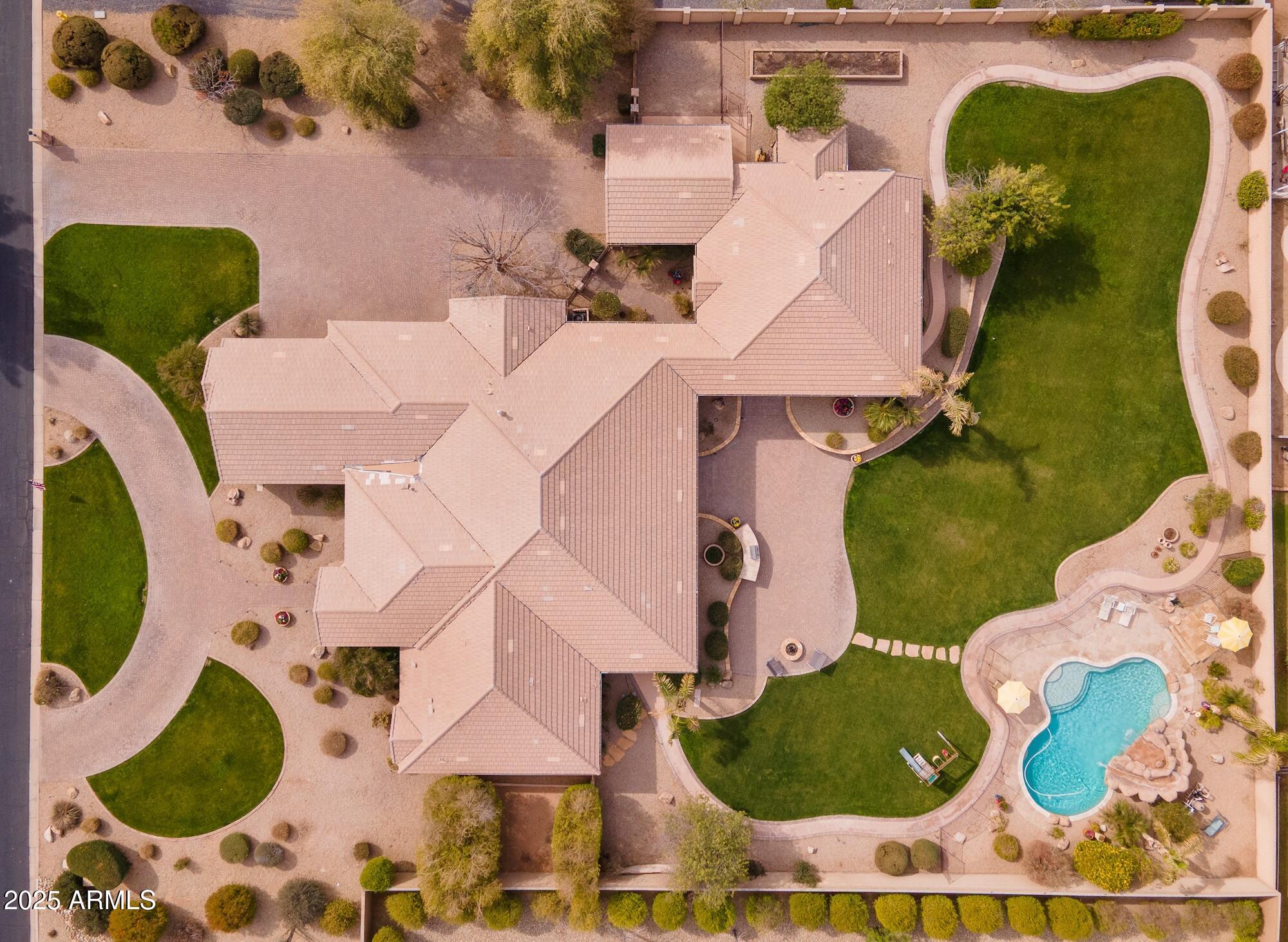 720 E Seattle Slew Lane