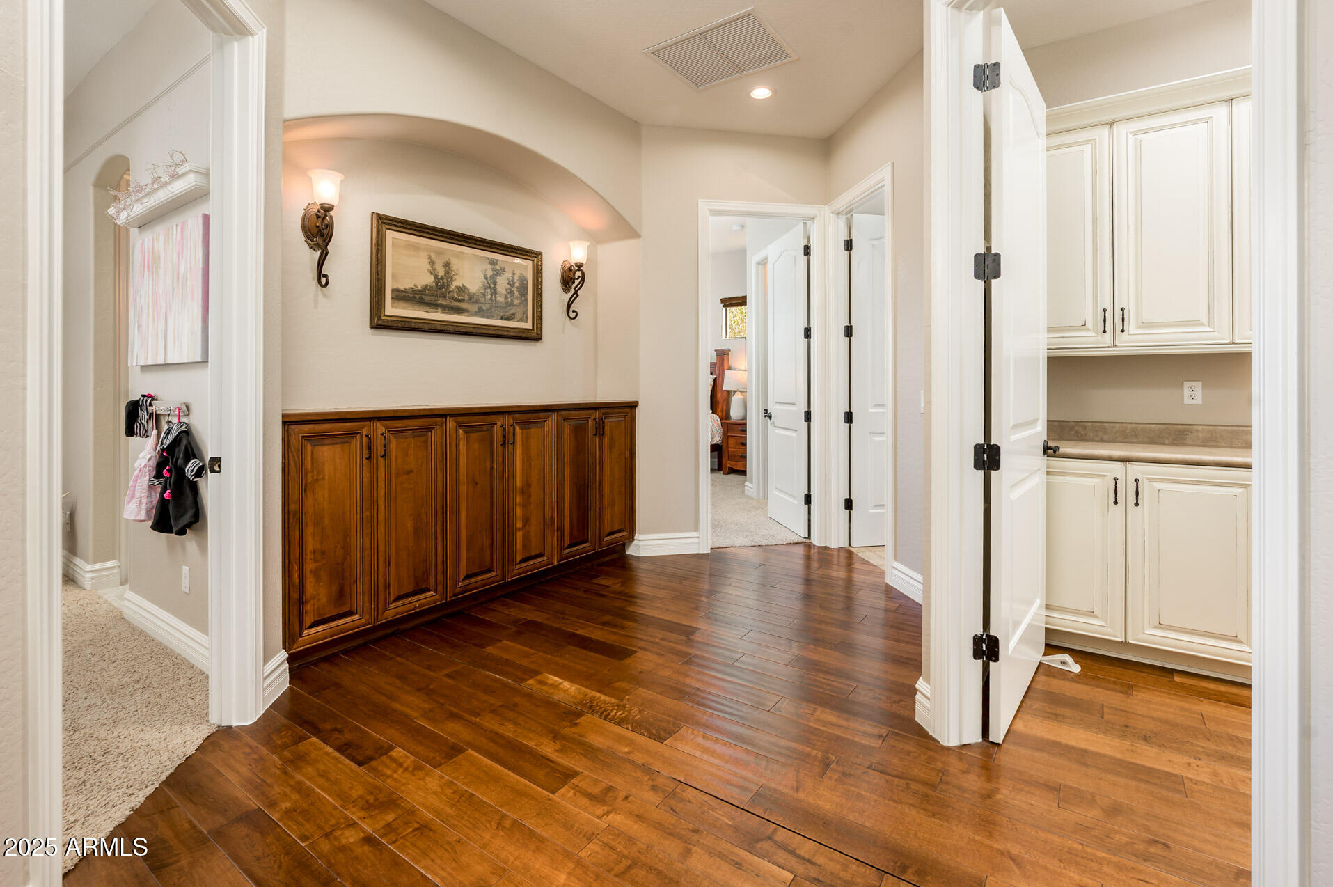 720 E Seattle Slew Lane