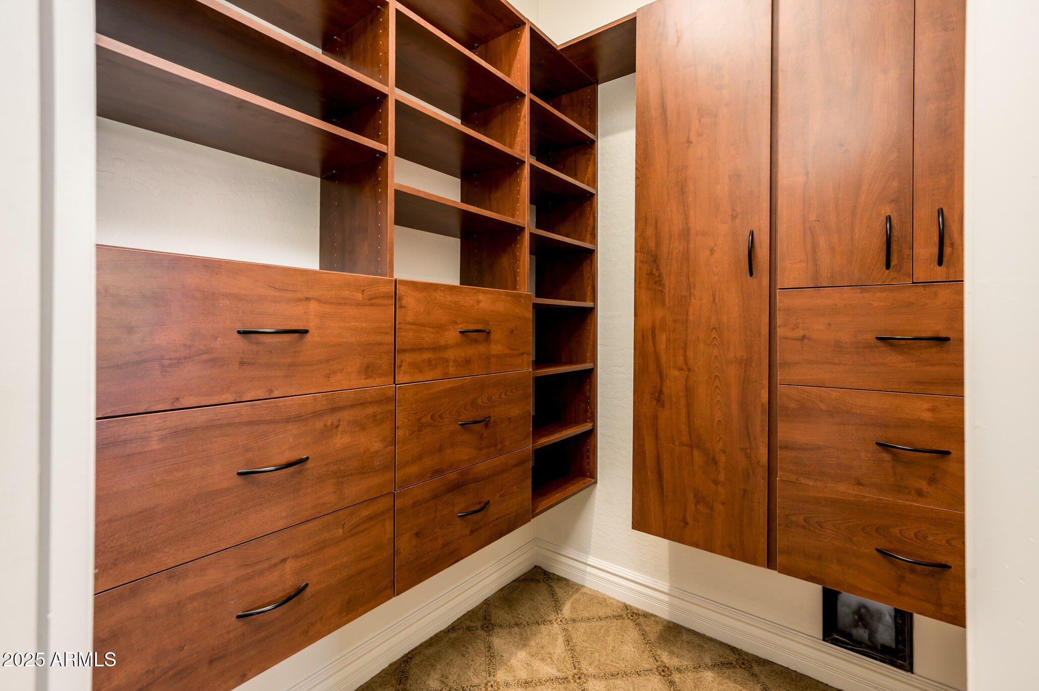 720 E Seattle Slew Lane