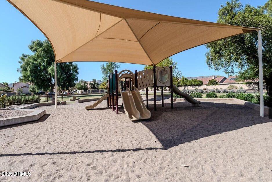 4102 E CATHEDRAL ROCK Drive