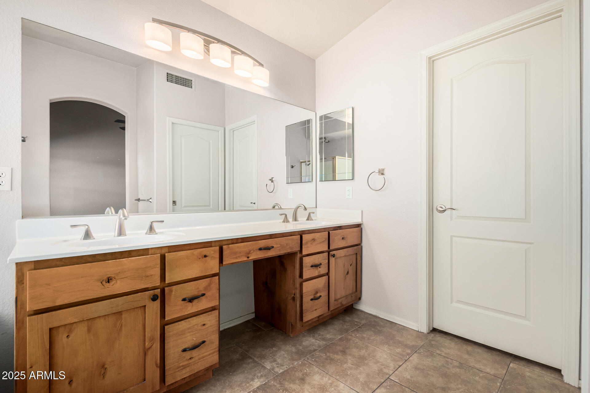 4102 E CATHEDRAL ROCK Drive