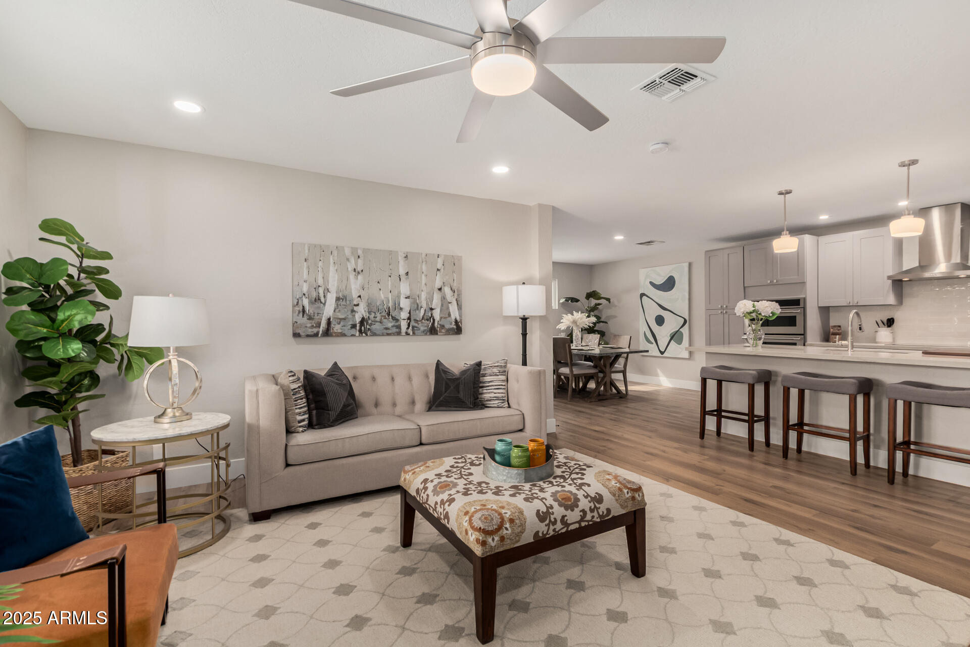 6926 E MORELAND Street