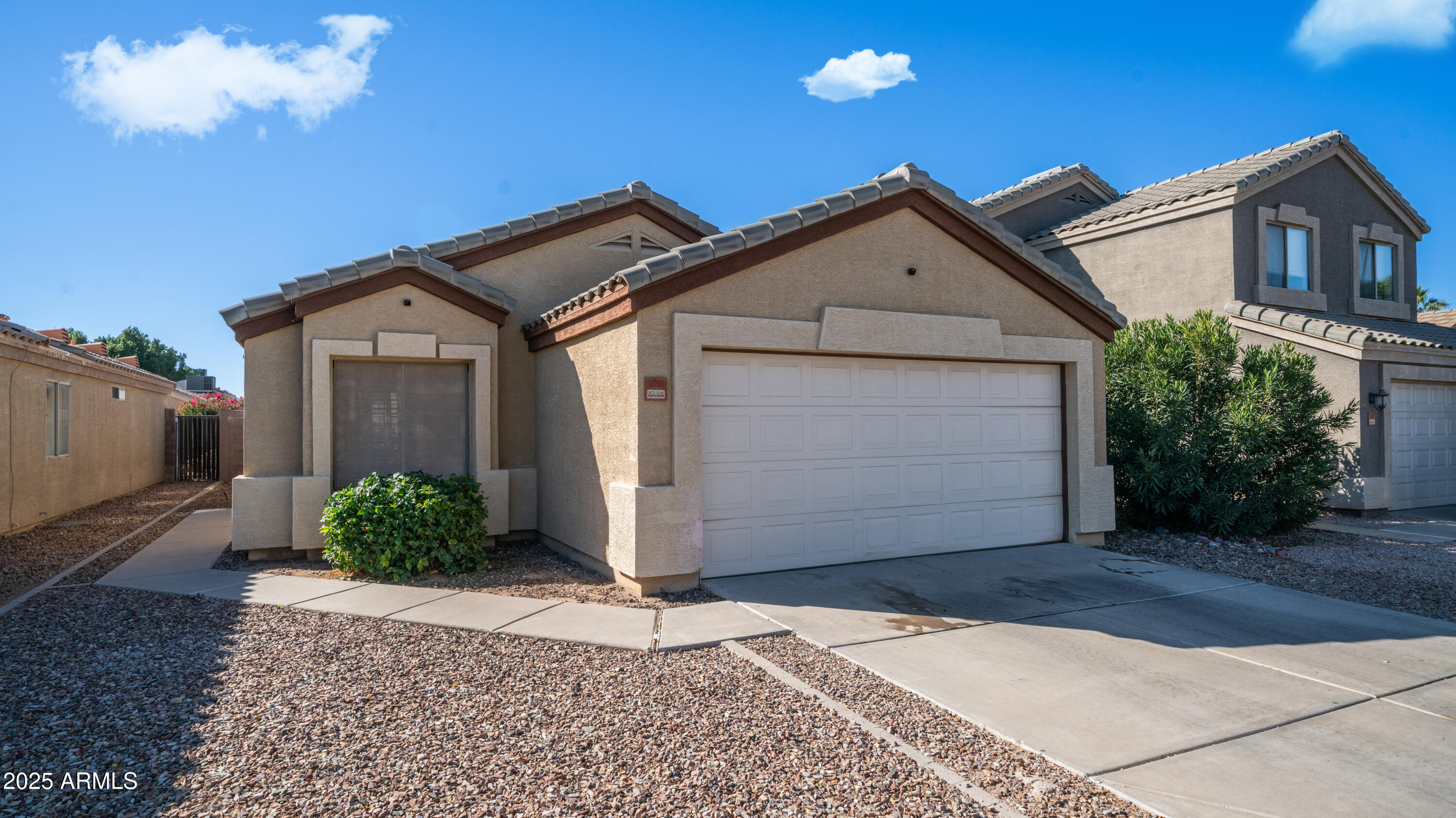 10851 E CLOVIS Avenue