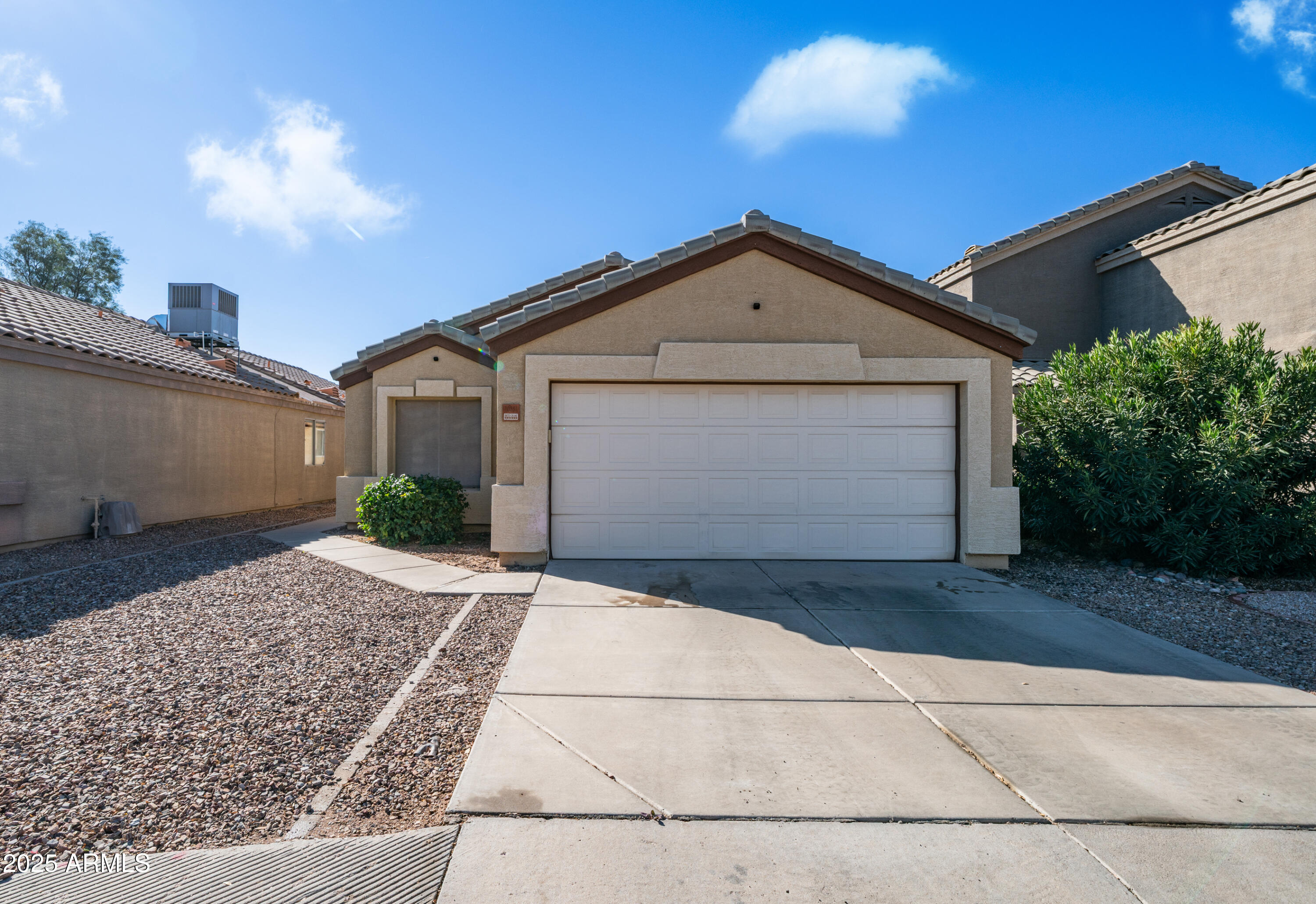 10851 E CLOVIS Avenue