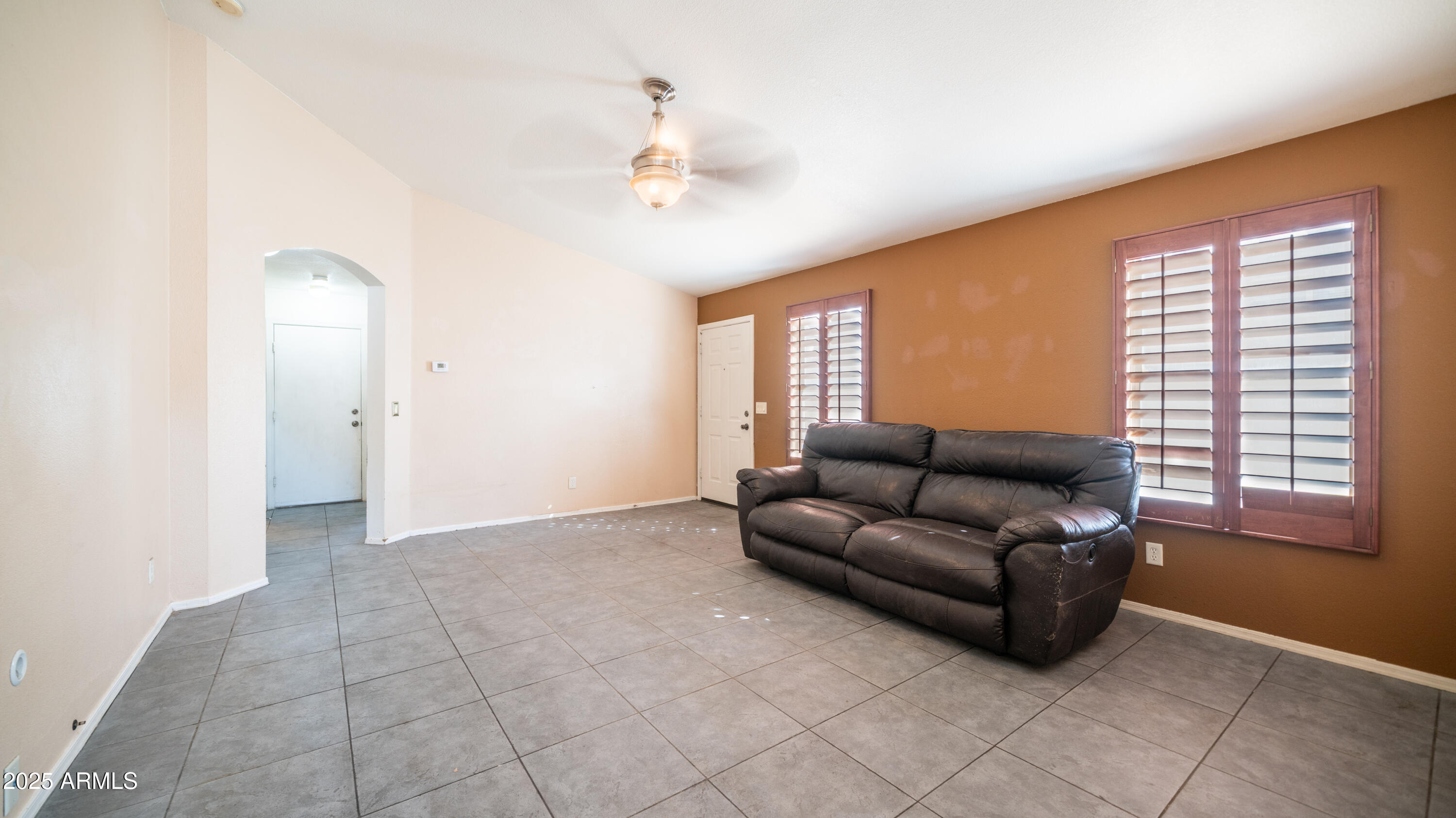 10851 E CLOVIS Avenue