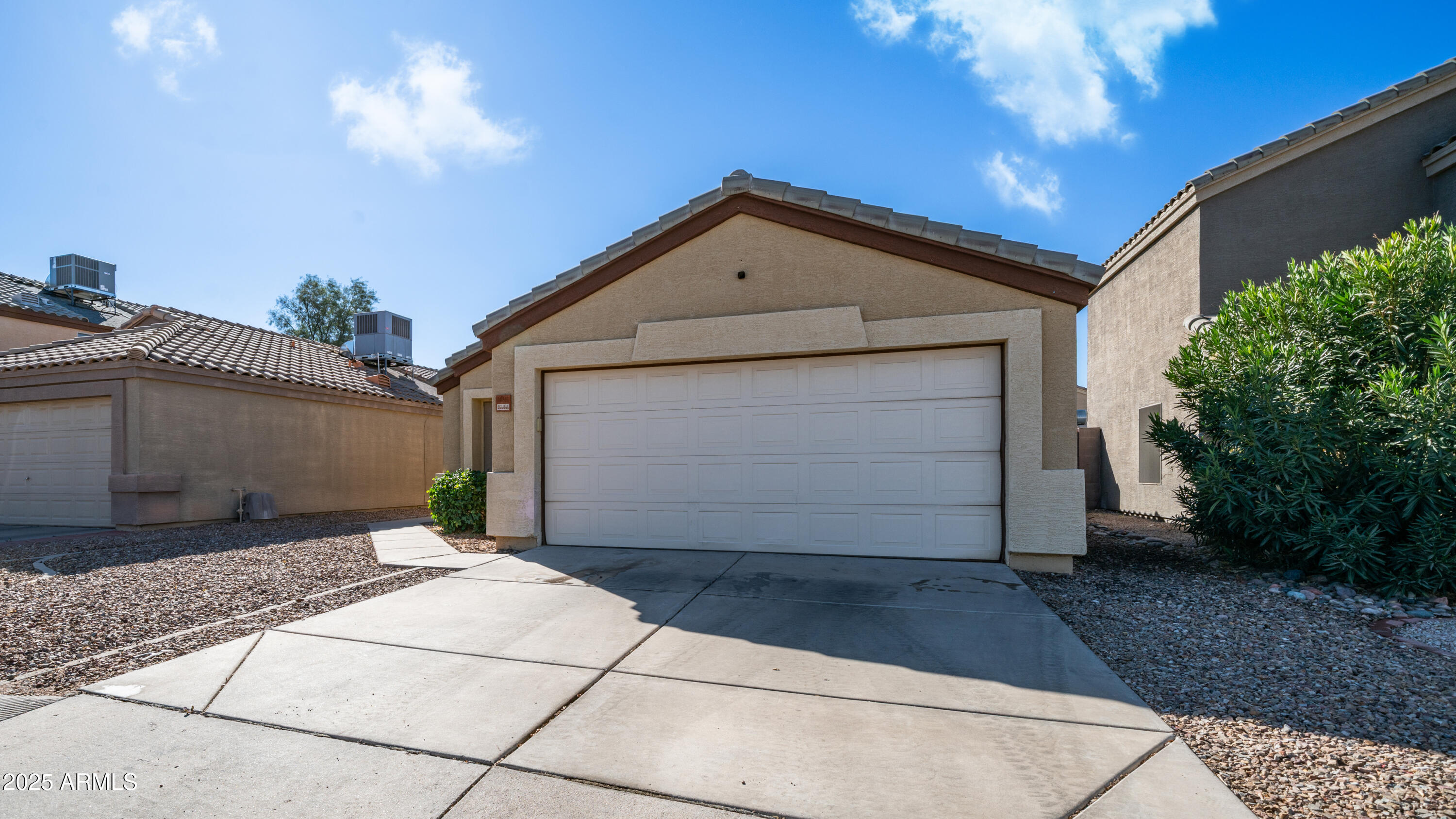 10851 E CLOVIS Avenue