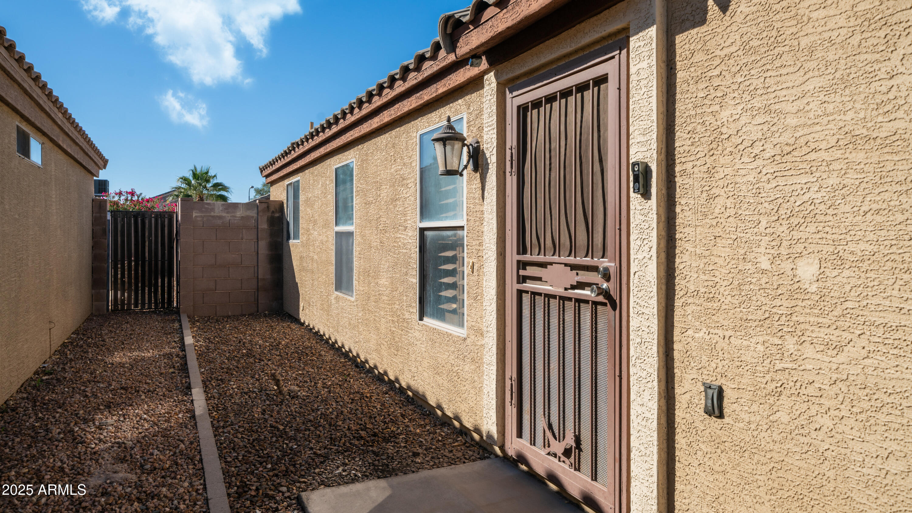 10851 E CLOVIS Avenue