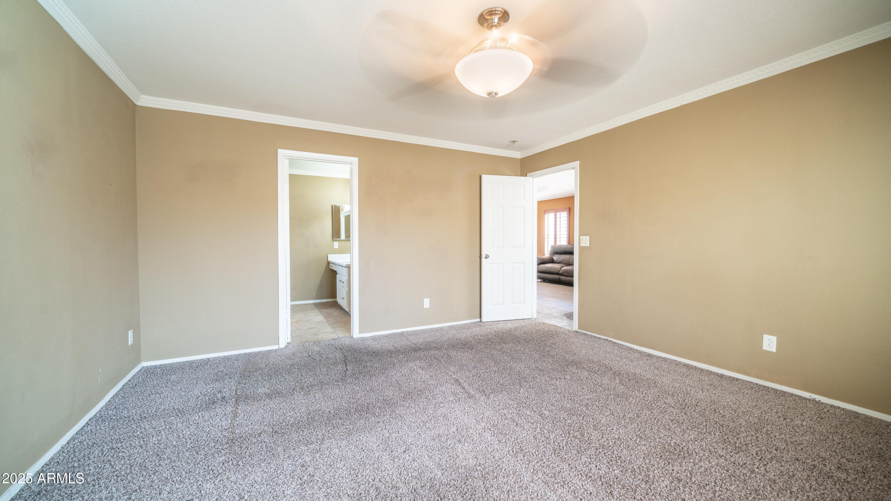 10851 E CLOVIS Avenue