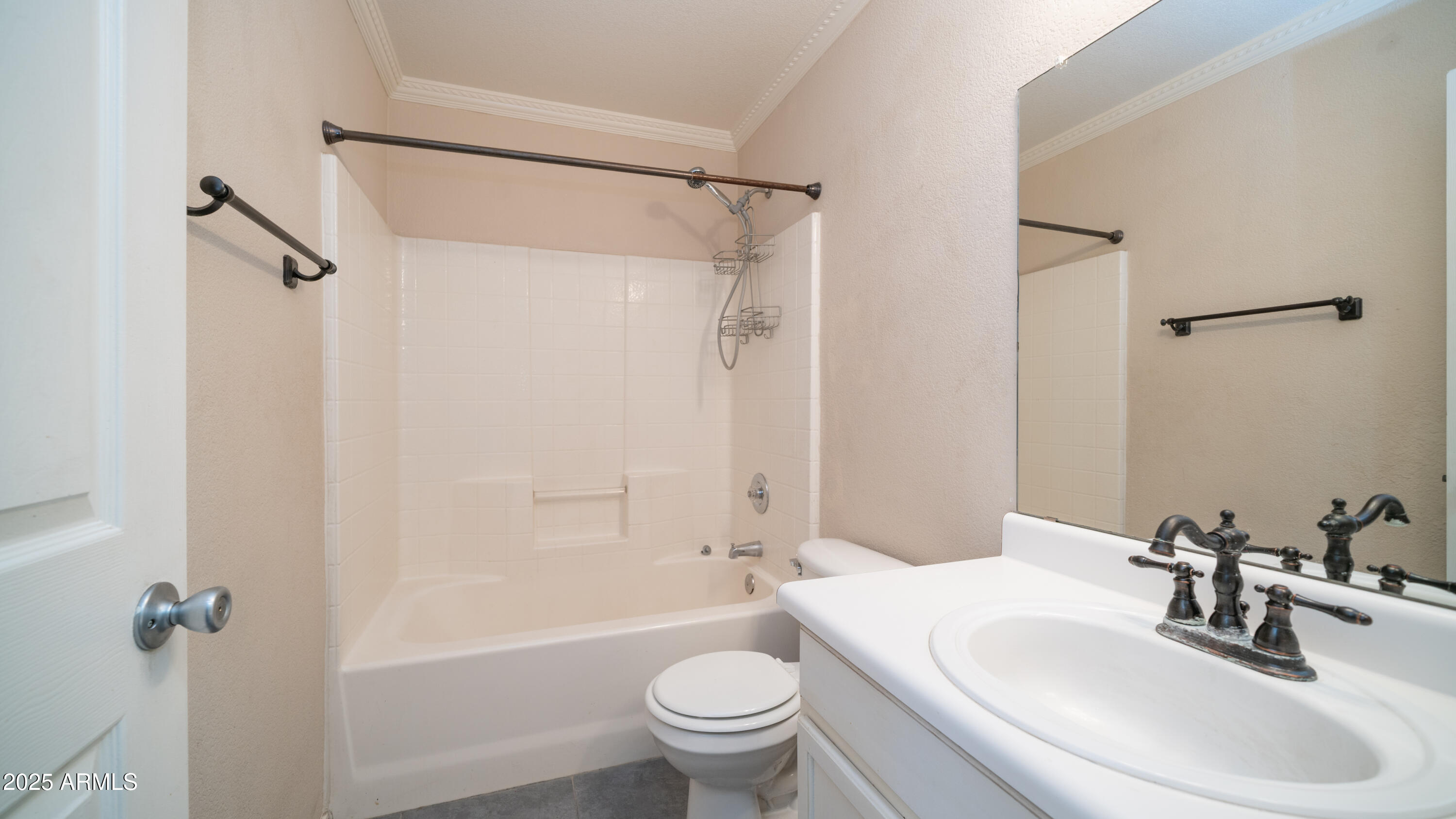 10851 E CLOVIS Avenue