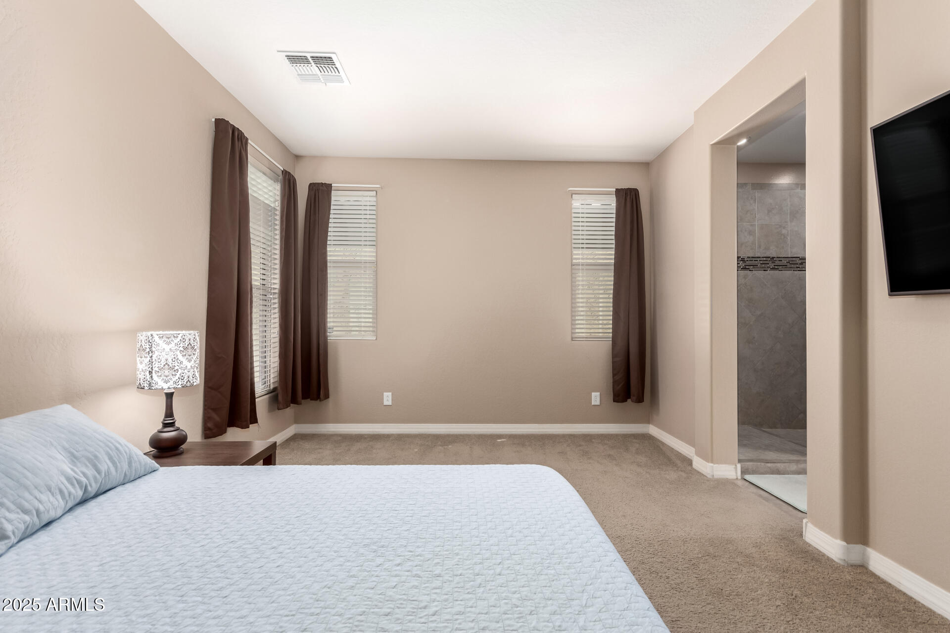 9062 W NICOLET Avenue