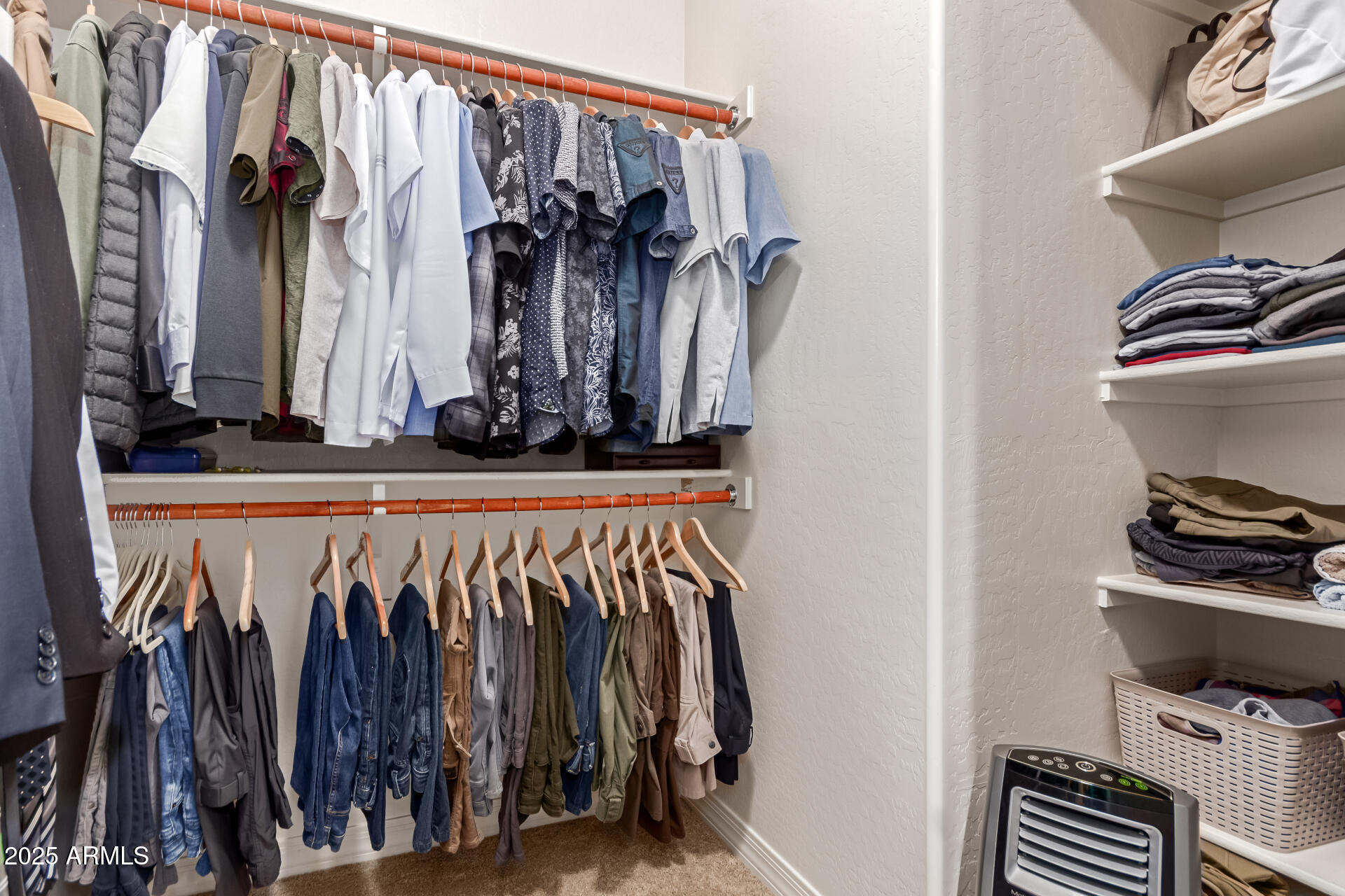 9062 W NICOLET Avenue