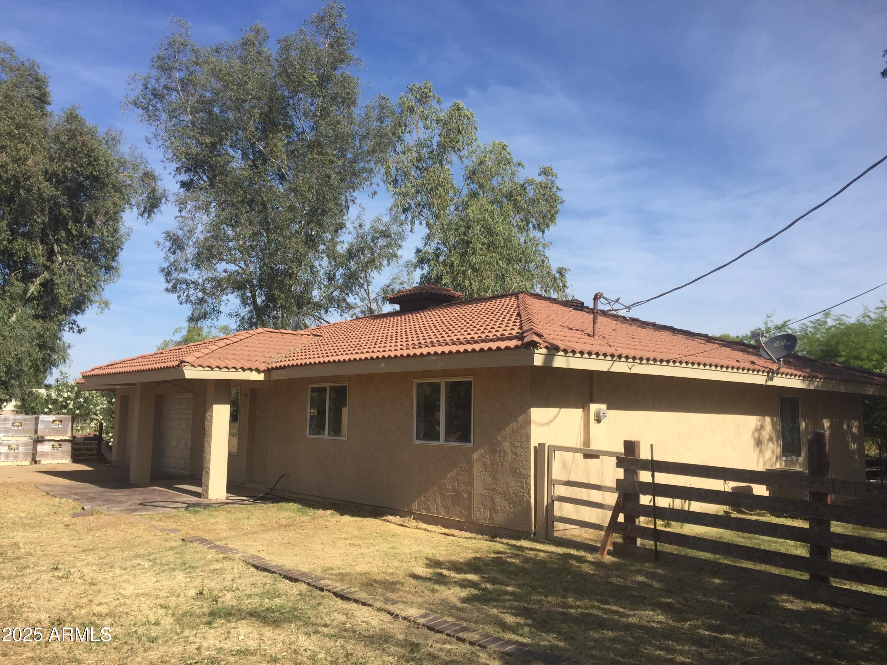 12402 E VICTORIA Street