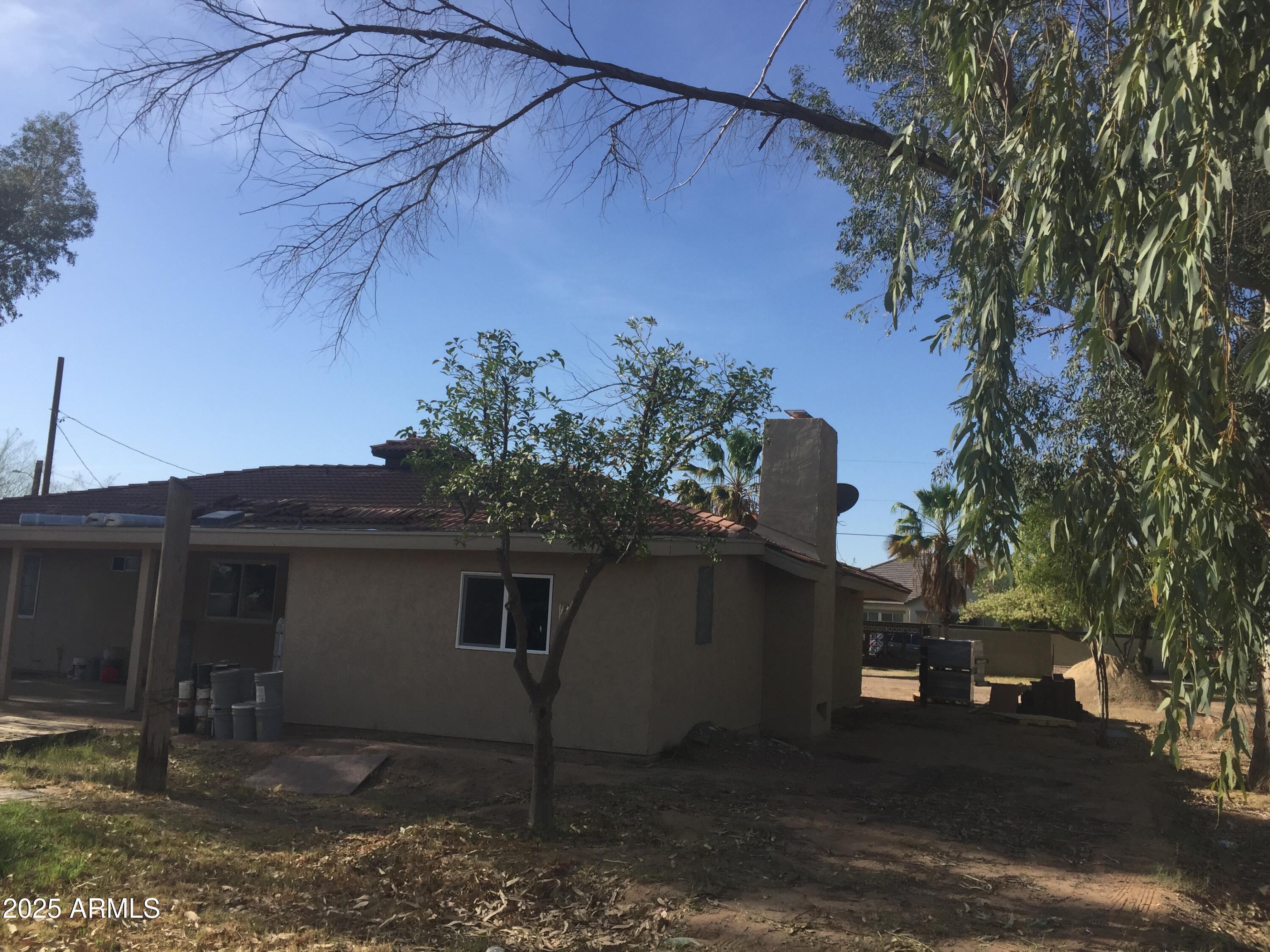 12402 E VICTORIA Street