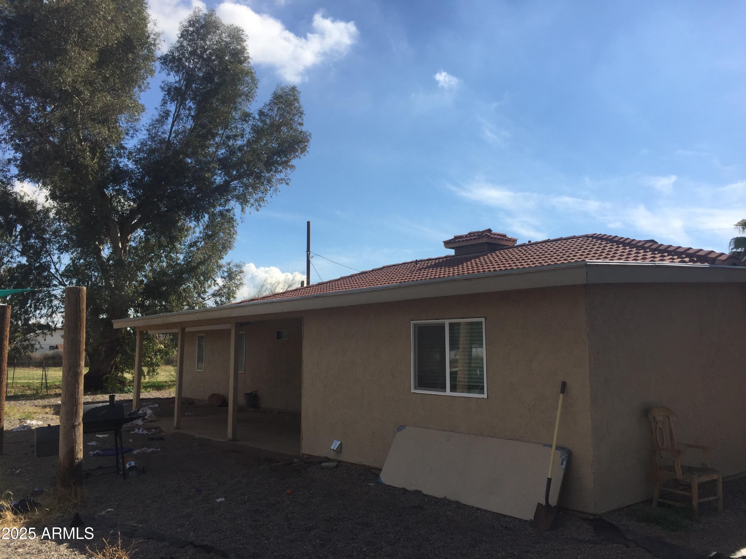 12402 E VICTORIA Street