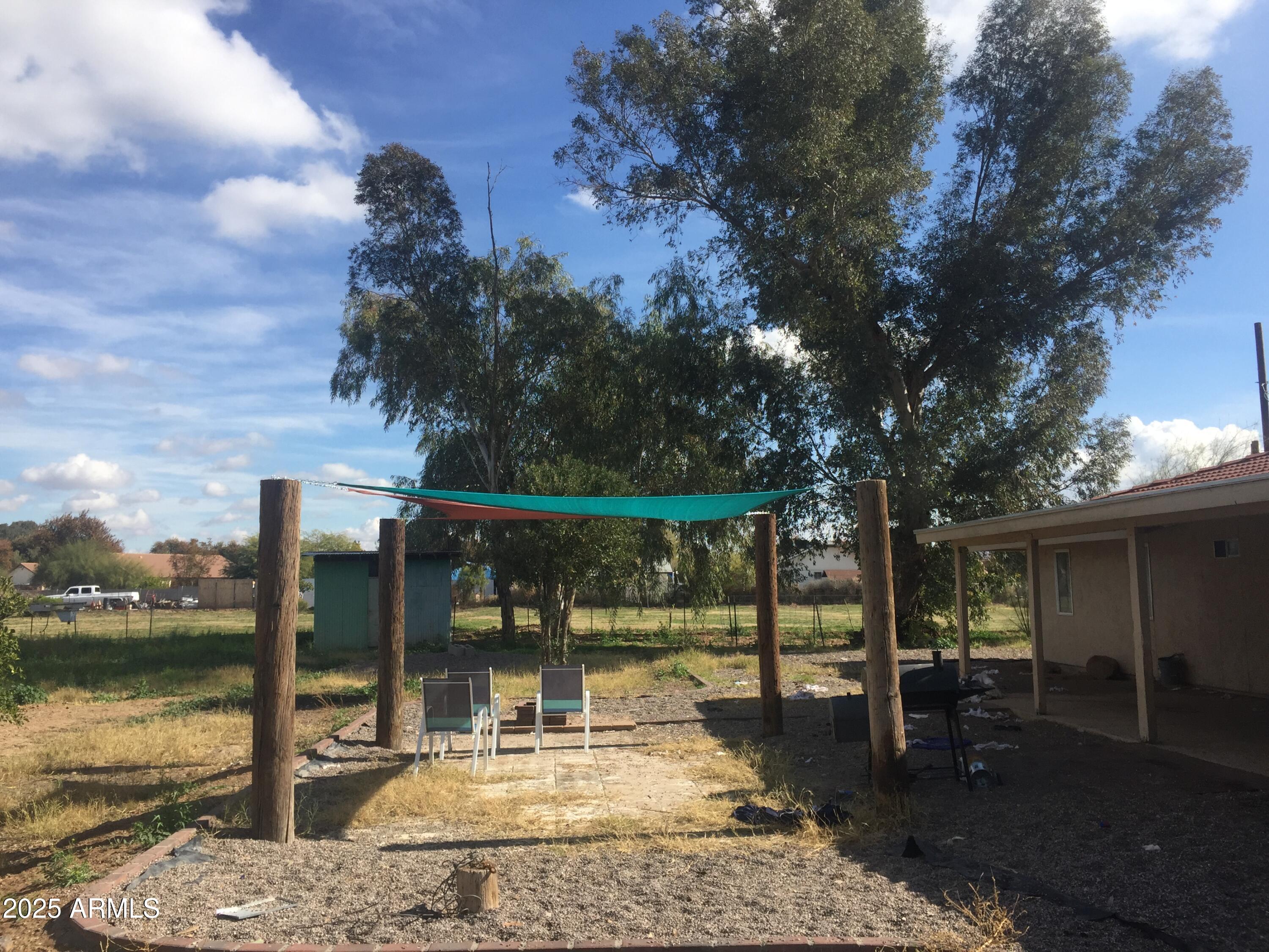 12402 E VICTORIA Street