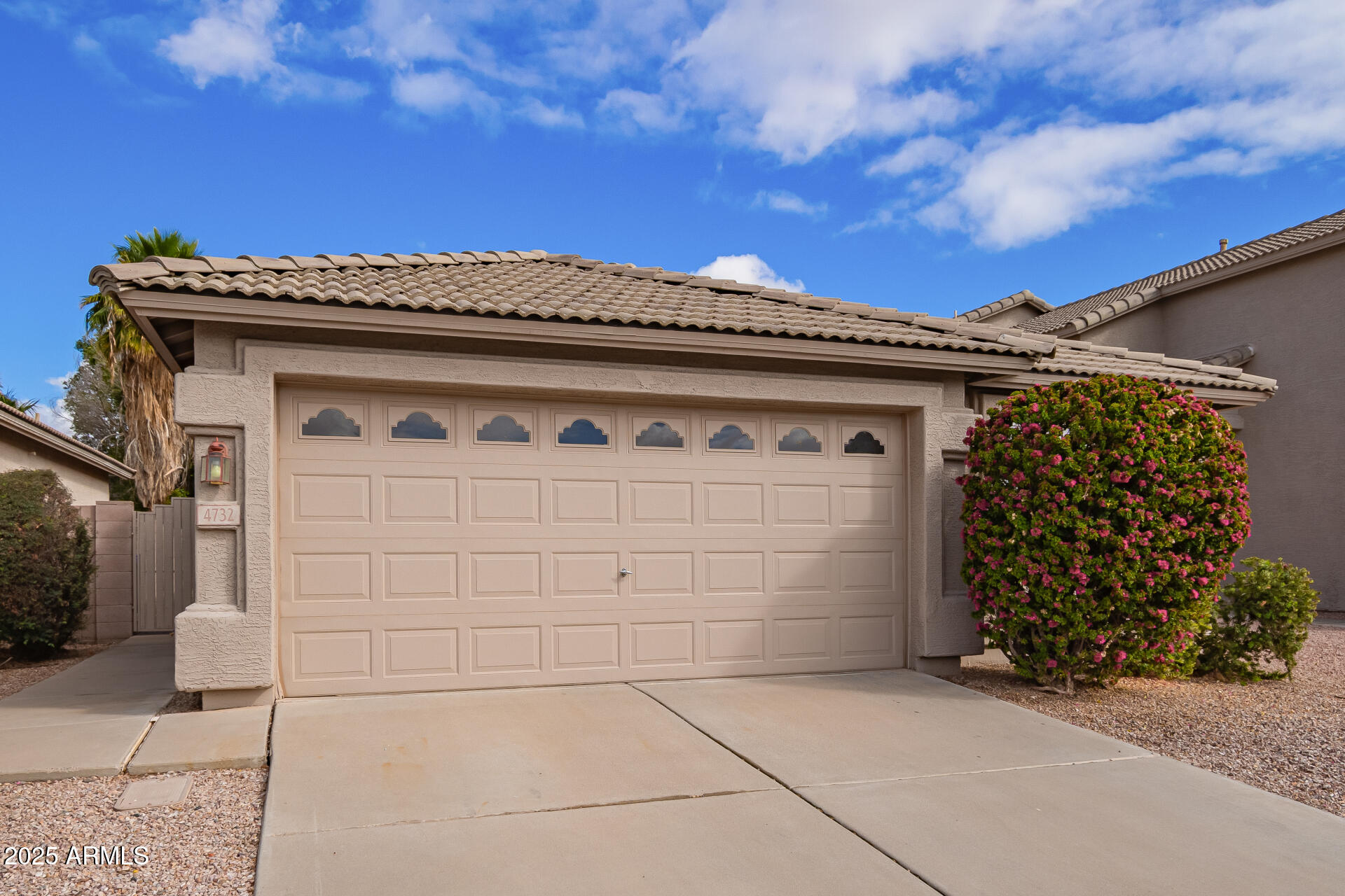 4732 E AMBERWOOD Drive