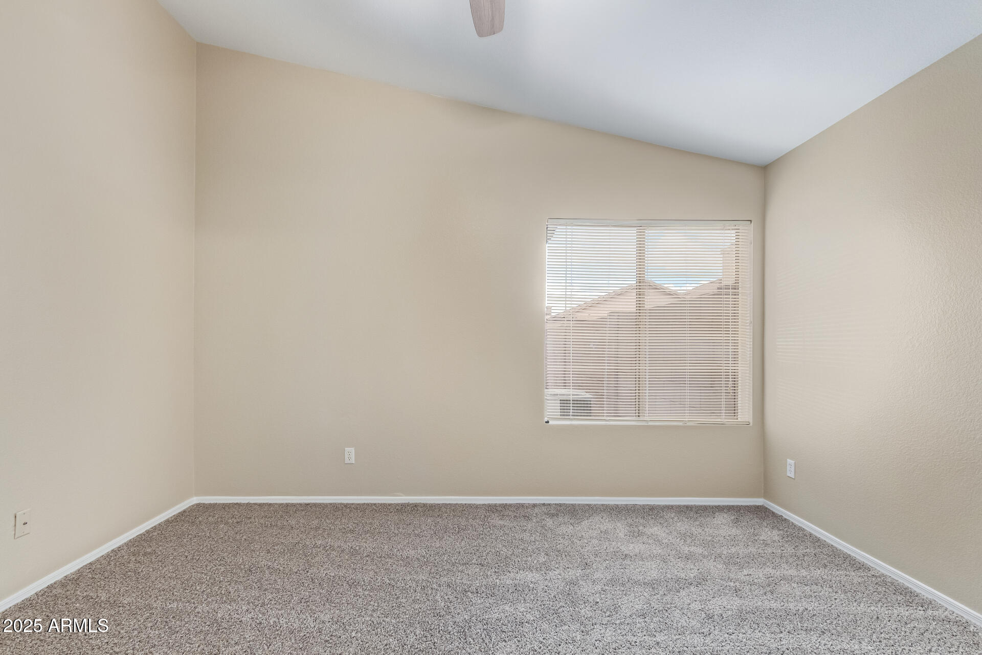 4732 E AMBERWOOD Drive