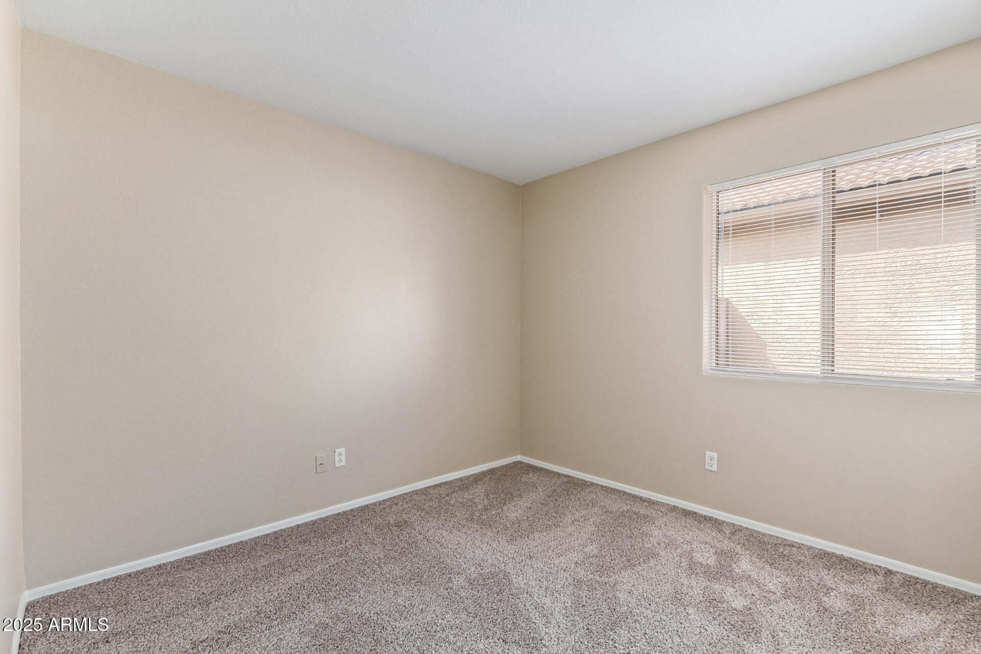 4732 E AMBERWOOD Drive