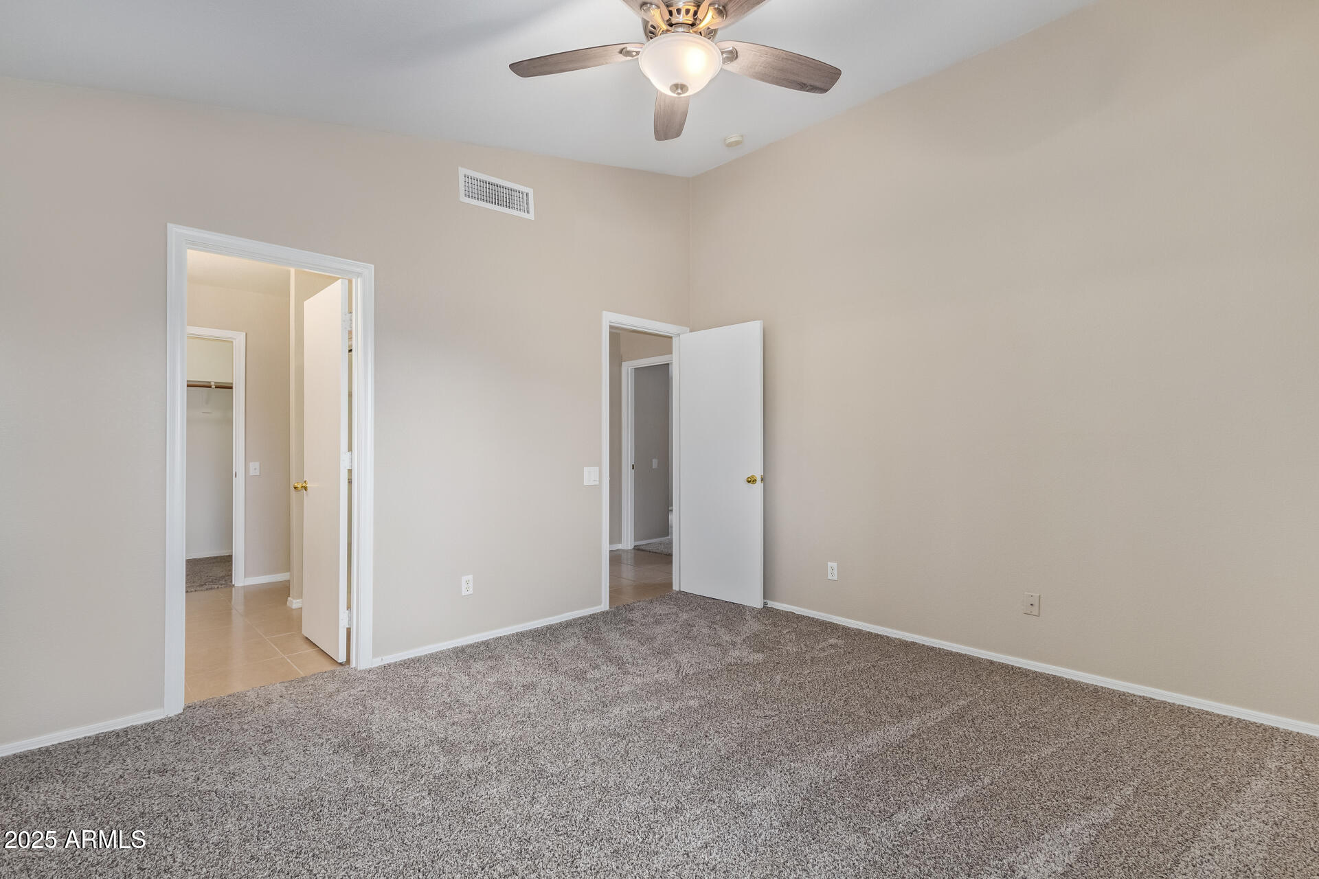 4732 E AMBERWOOD Drive